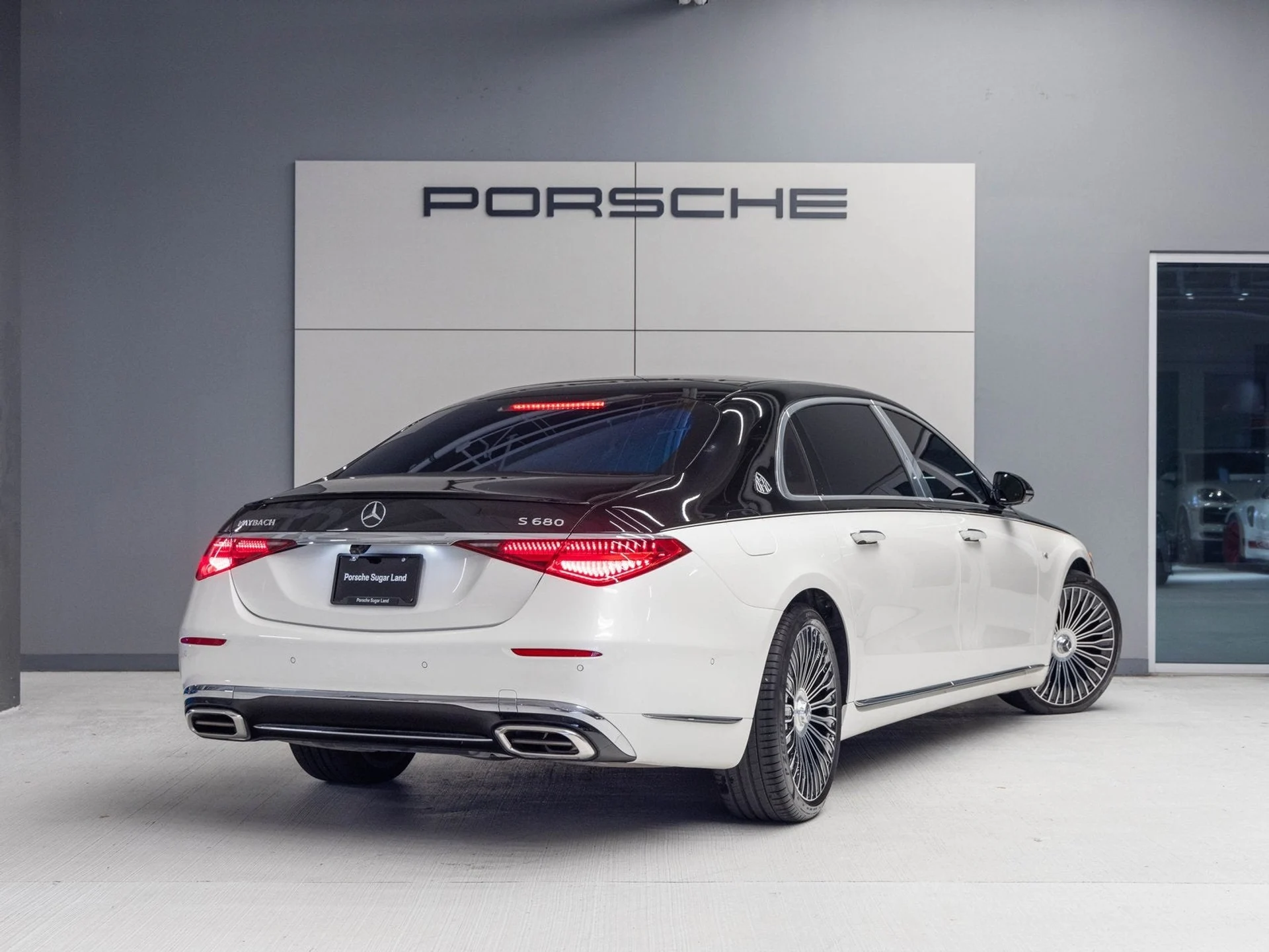 mph006_2906955947_7_d258d44399