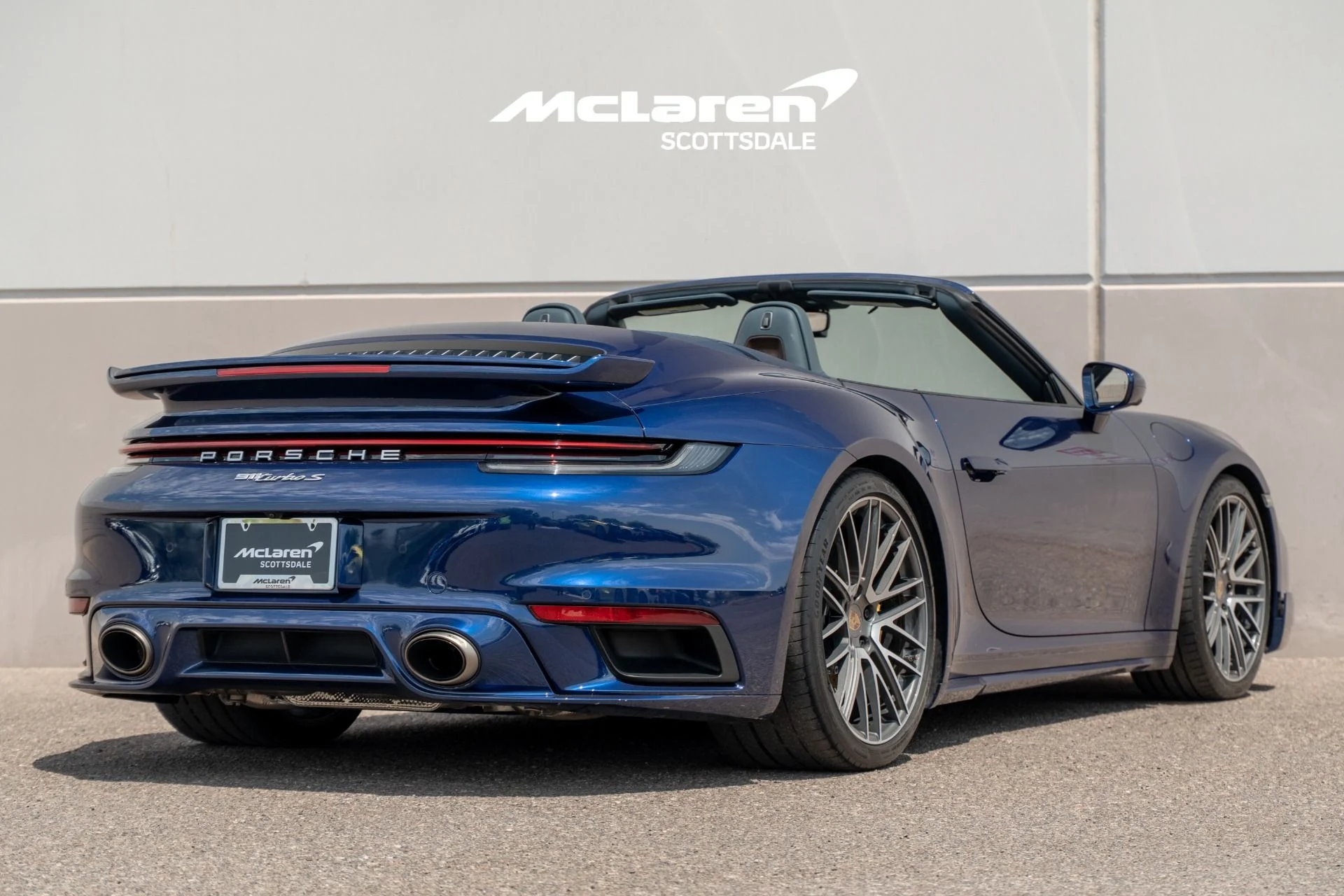 mph006_2917352217_Used_2022_PORSCHE_911_1786813988_c9afc7aea2