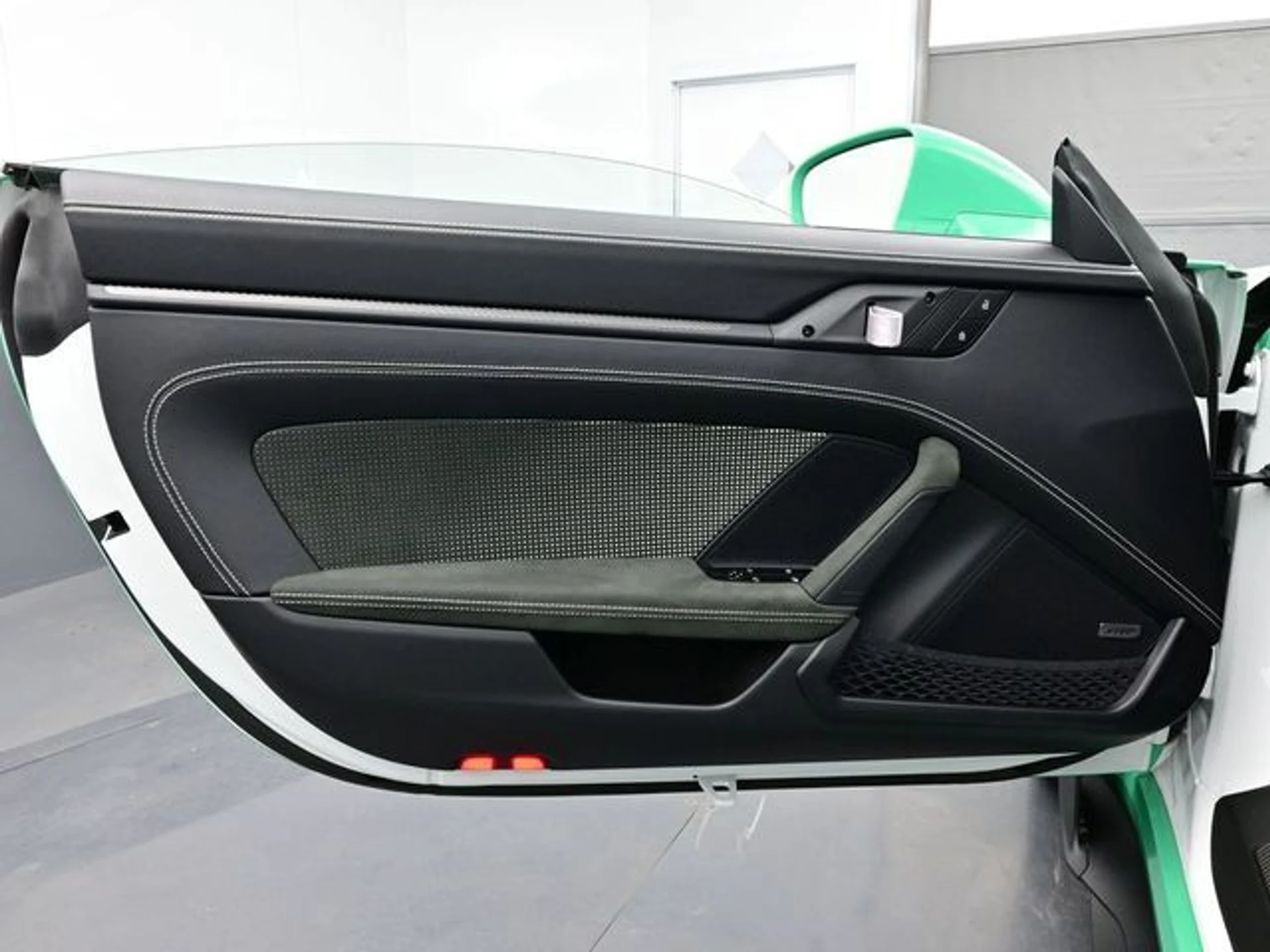 mph006_2917730450_37e94acba8dc230ce67d851d2c739ffax_0eefb1b171