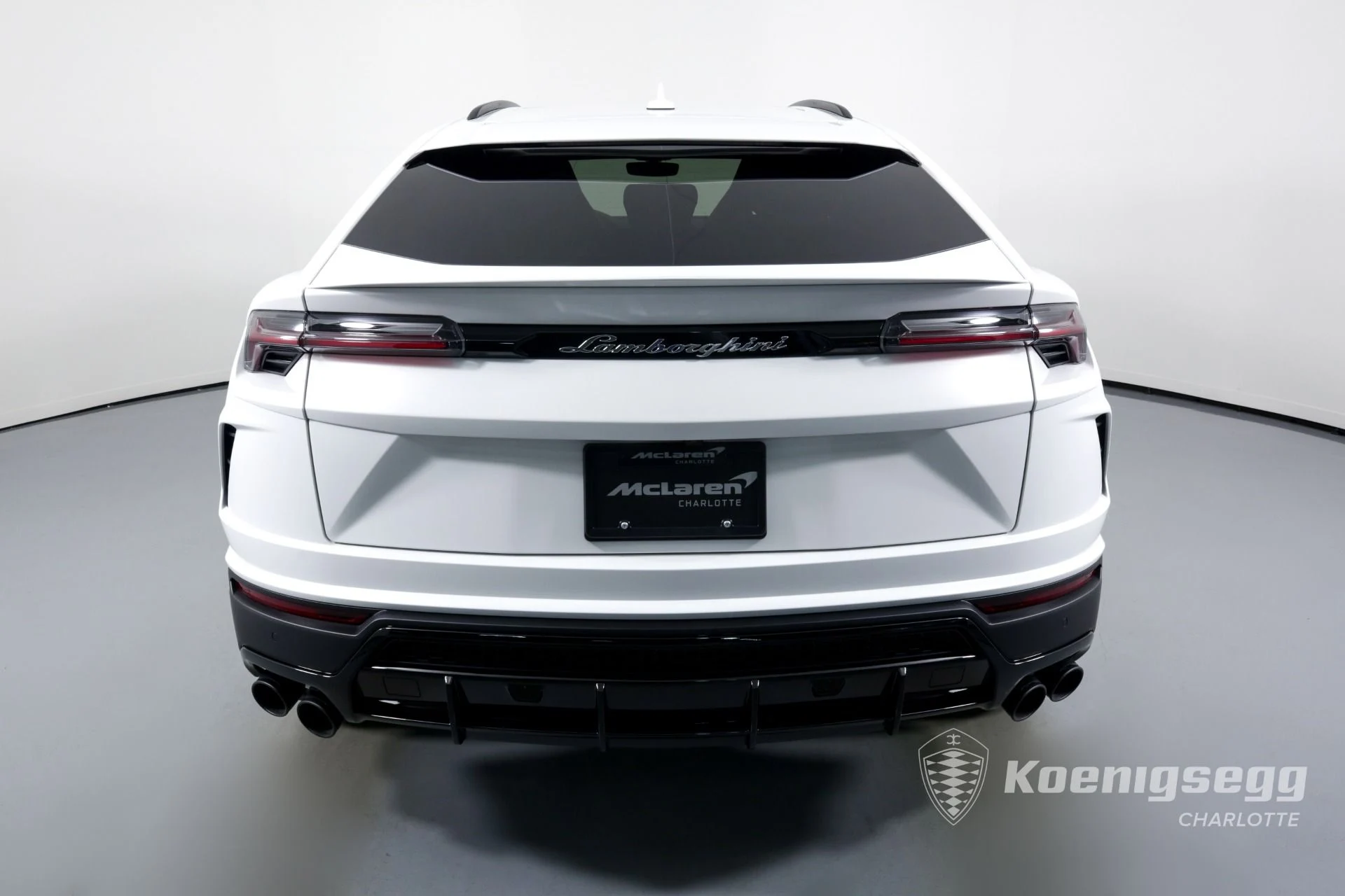 mph006_2931312834_Used_2022_LAMBORGHINI_URUS_1671576390_b836d3e767
