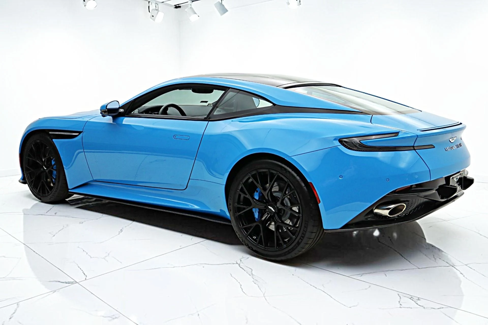 mph006_2932414821_Used_2024_Aston_Martin_DB_12_Coupe_LEASE_OPTIONS_AVAILABLE_52d020834d