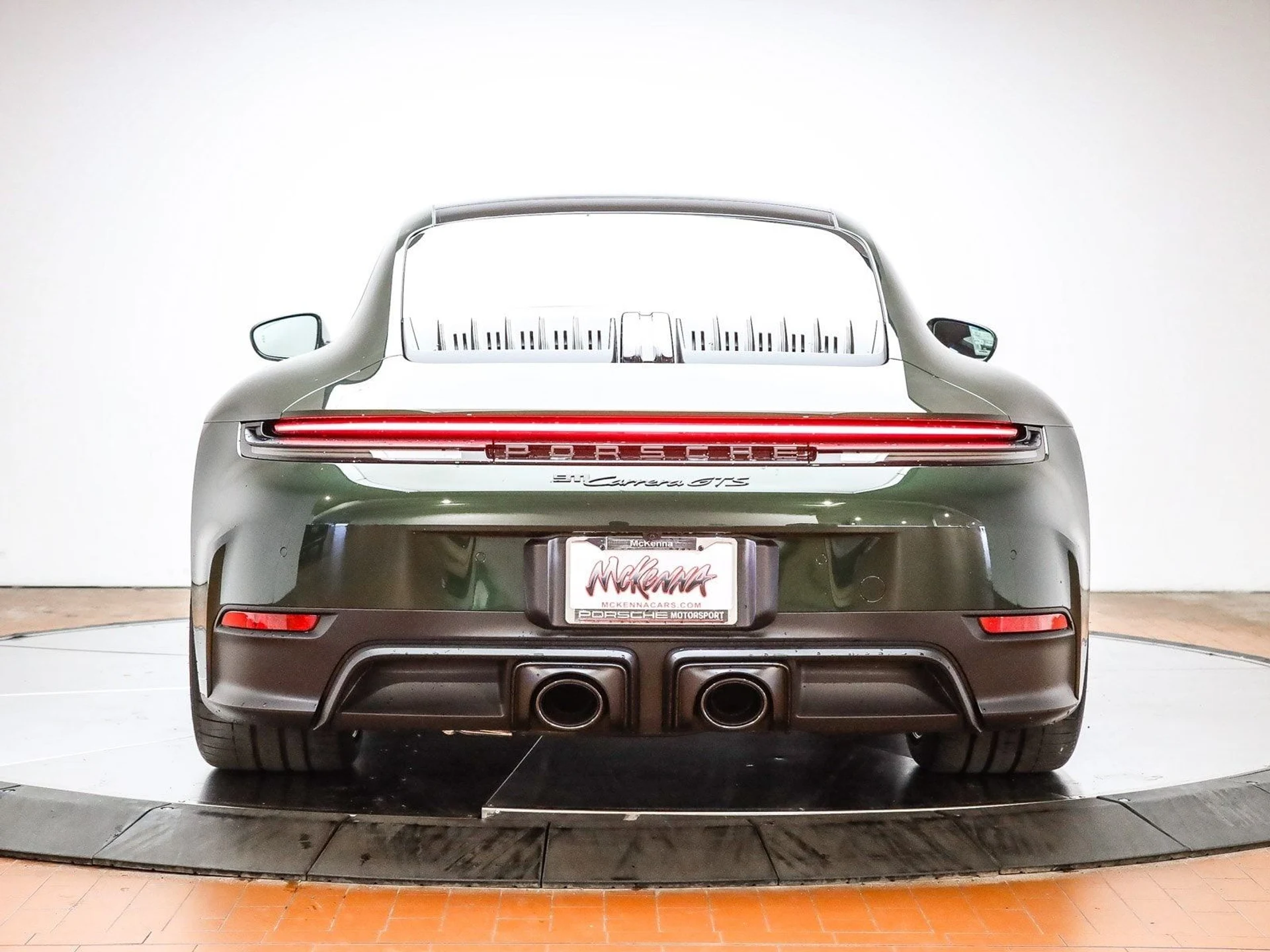 mph006_2936031925_8a350f3752b3f5db97fa2950f898917cx_ded656995f