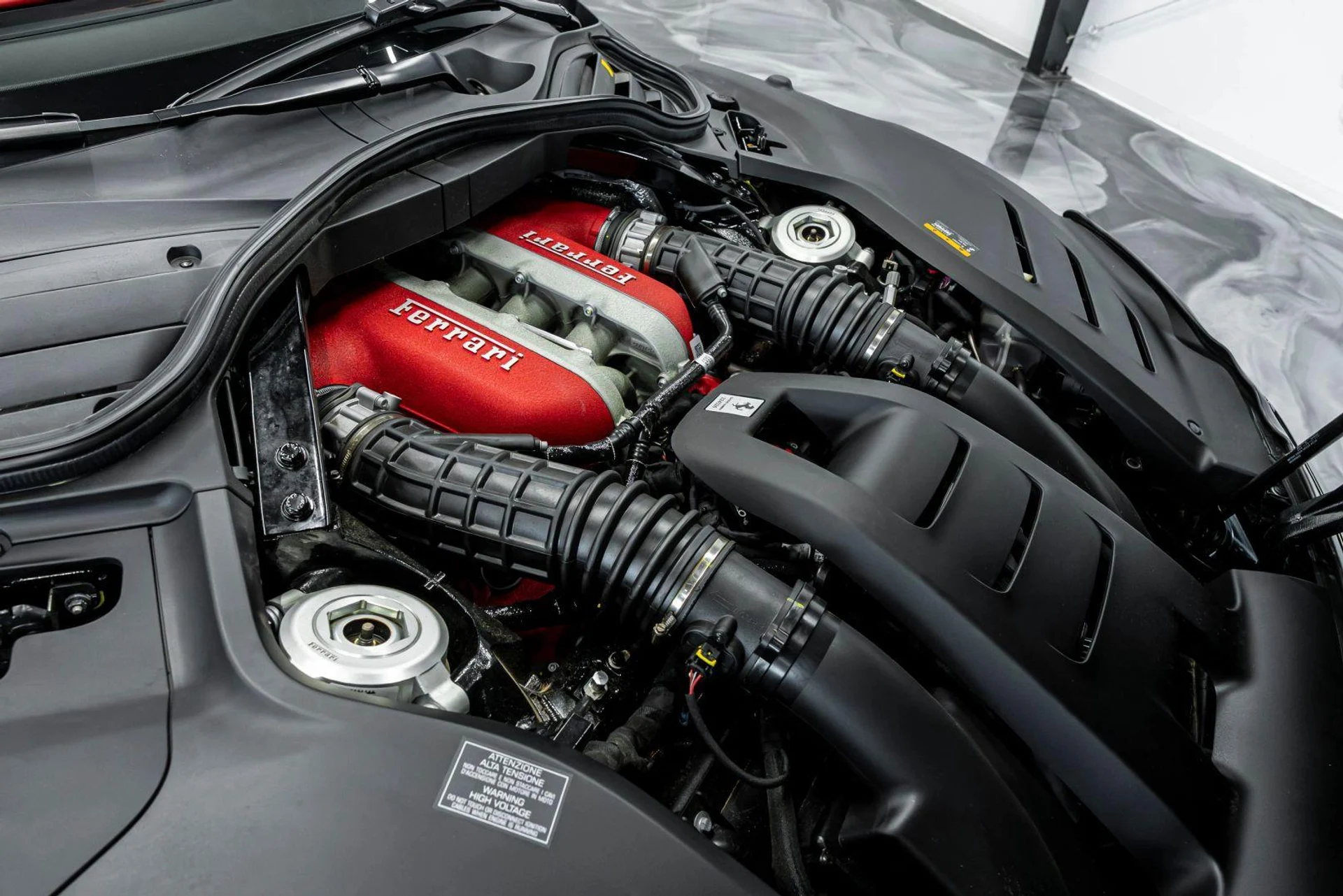 mph006_2949996718_Used_2025_Ferrari_Purosangue_Sport_Utility_4_D_1784849387_fb6fc43eea