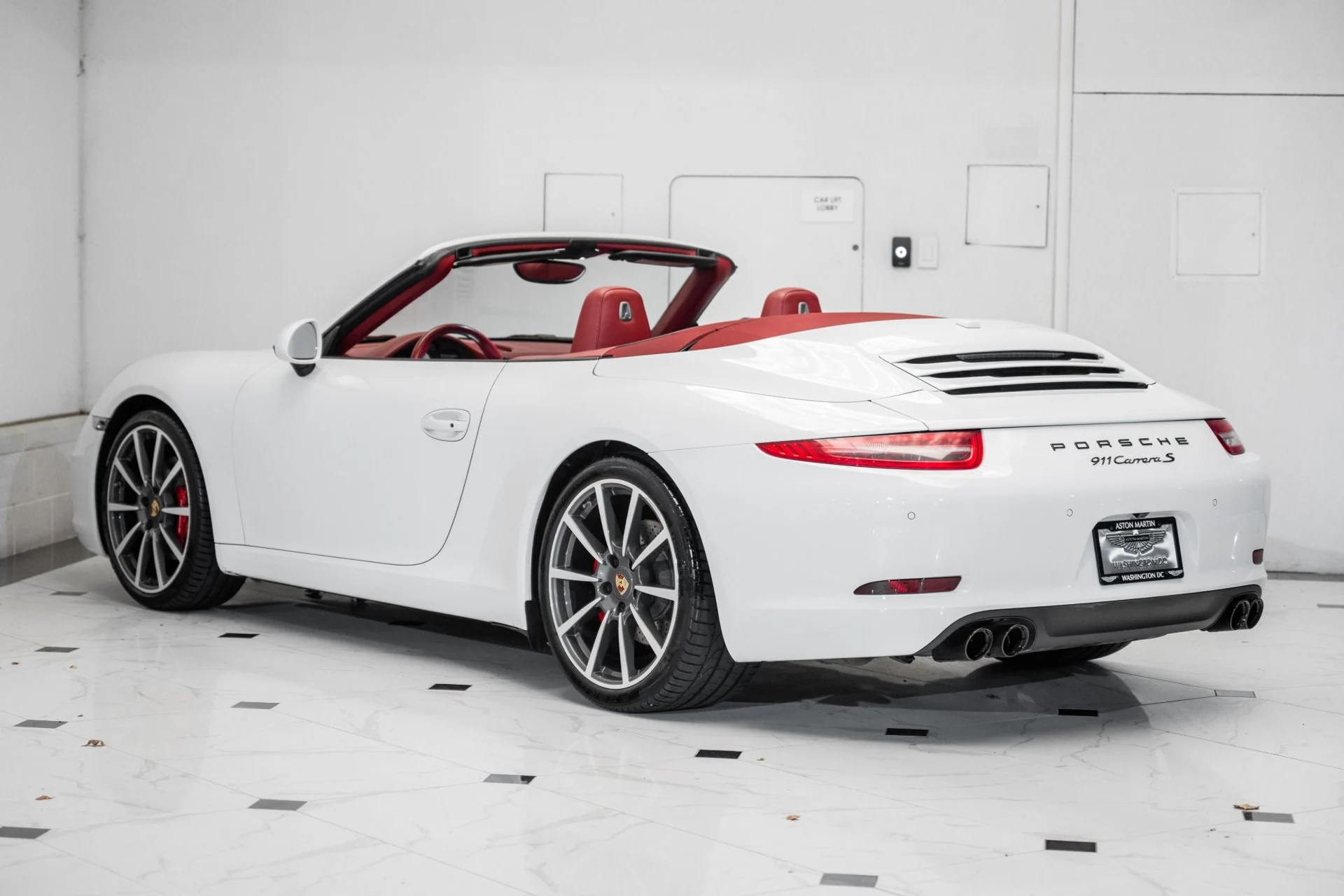 mph006_2956487658_Used_2016_Porsche_911_Carrera_S_1758126477_ae5fee41b7