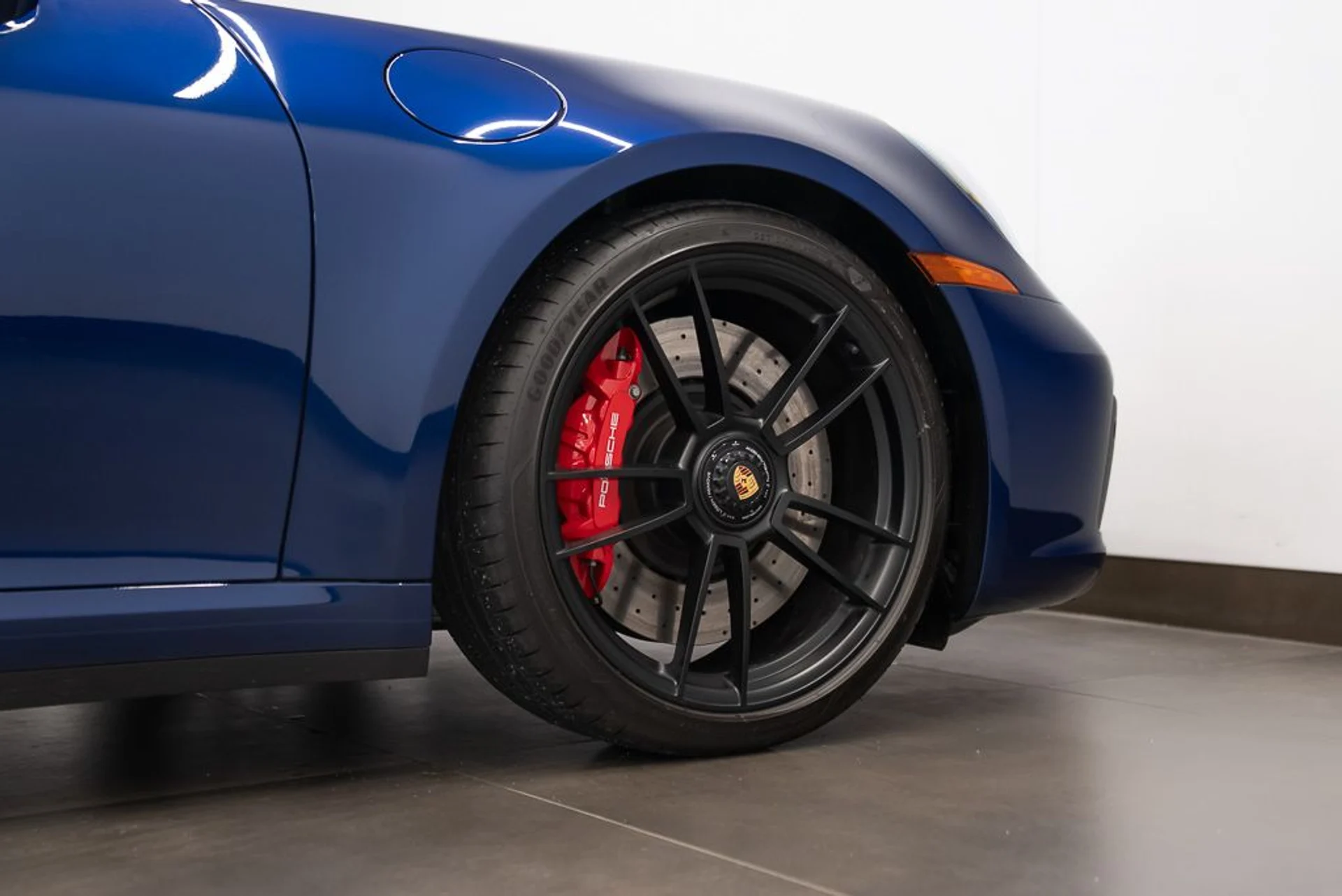 mph006_2956562430_porsche_911_2023_jpg_v_1778782420_79c5c6f792
