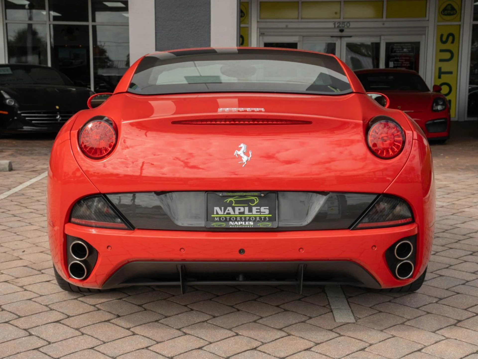 mph006_2958656159_Used_2014_ferrari_California_2dr_Conv_1770286894_25dab5779f