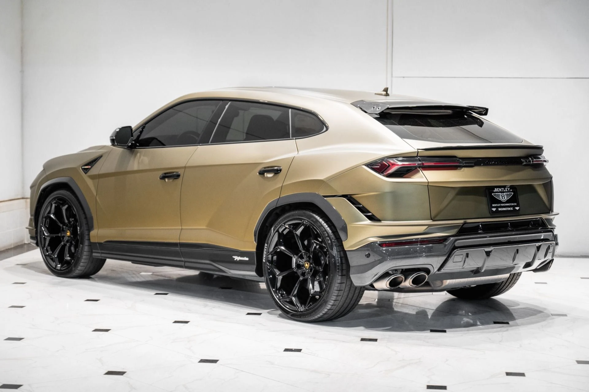 mph006_2960343330_Used_2024_Lamborghini_Urus_Performante_1777998804_b86ec7fbf4
