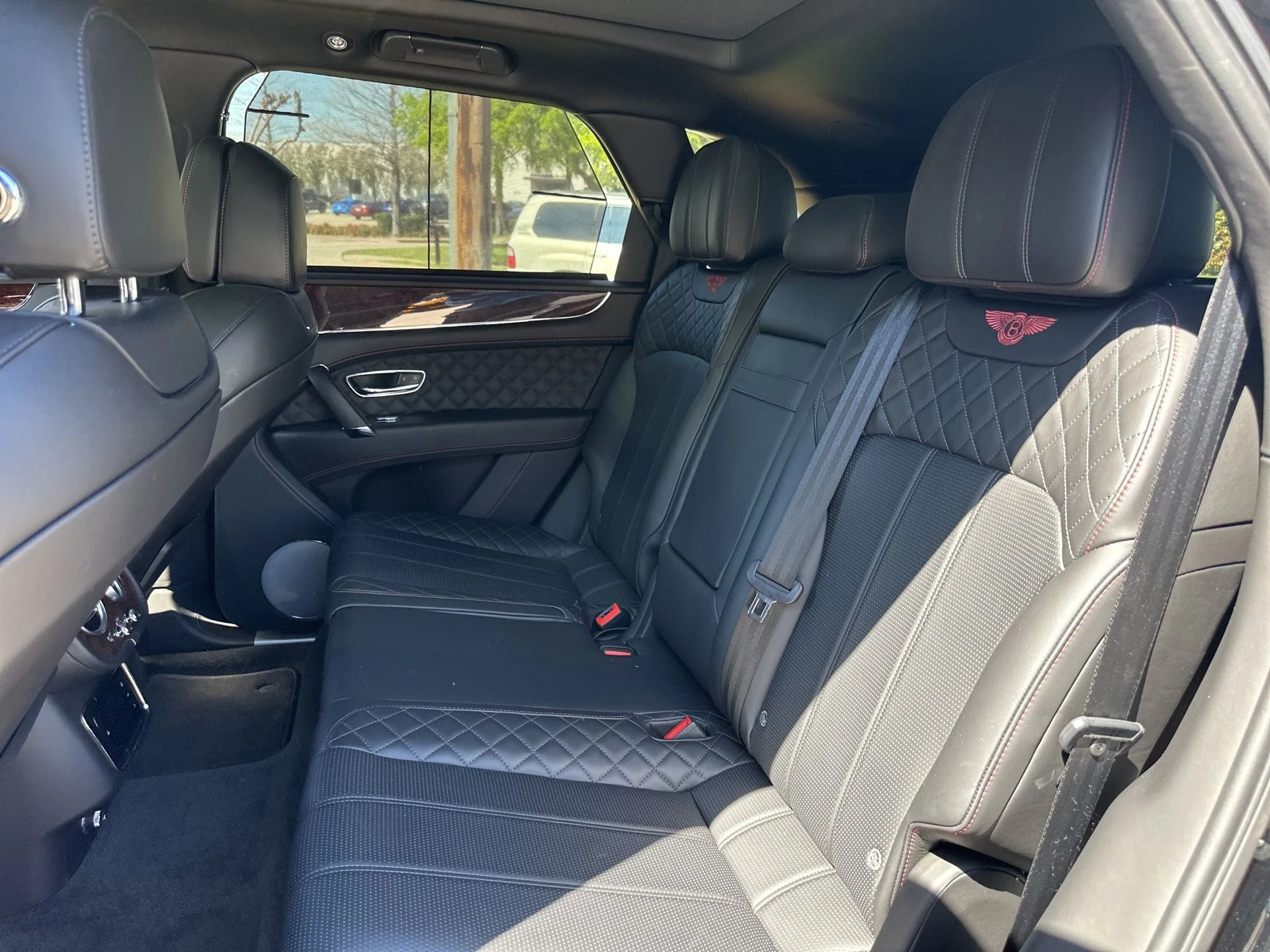 mph006_2965568372_64b9b5c64caa6f939a248910f537061ex_940c4ae692