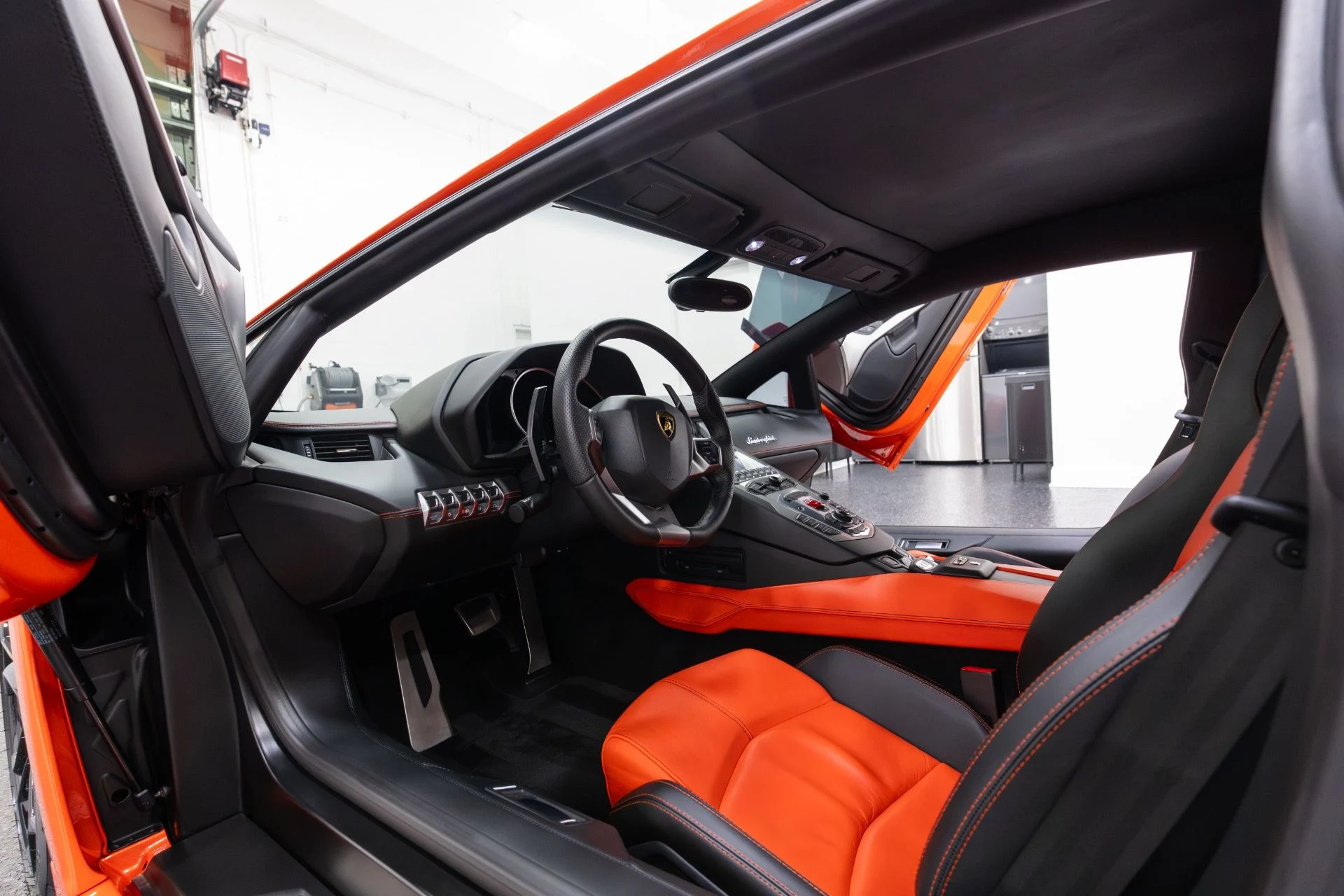 mph006_2969823368_Used_2012_Lamborghini_Aventador_LP_700_4_1769493534_419f5a2da9