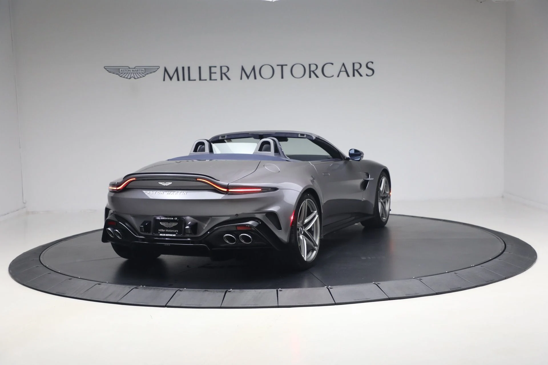 mph006_2970504642_New_2026_Aston_Martin_Vantage_S_Roadster_1786132821_242d42963f