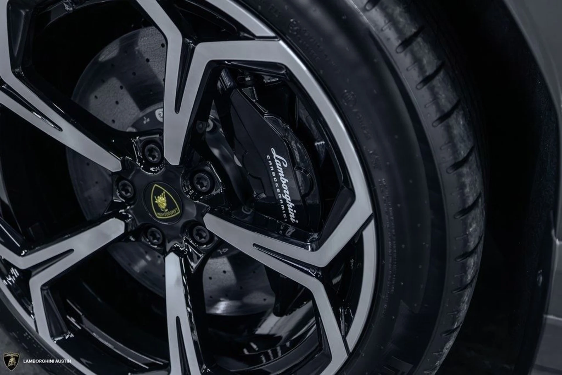 mph006_2975219478_68f8f7e602b9cca5ee53fe843832c90bx_cafad419e6