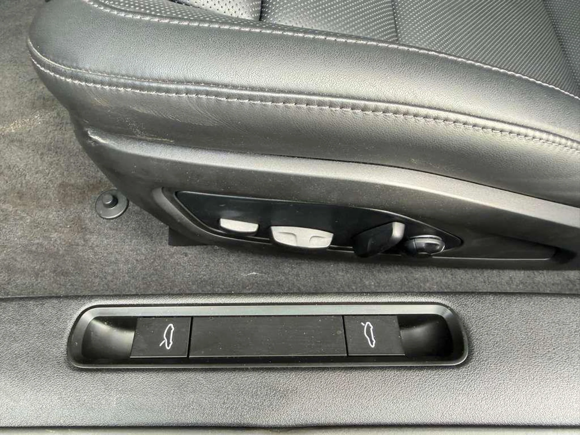 mph006_2980142731_z_B9_Vn_HB_Si_HPT_0e_Rjro_Vxd_O5_Rfuw_2b00109ce5