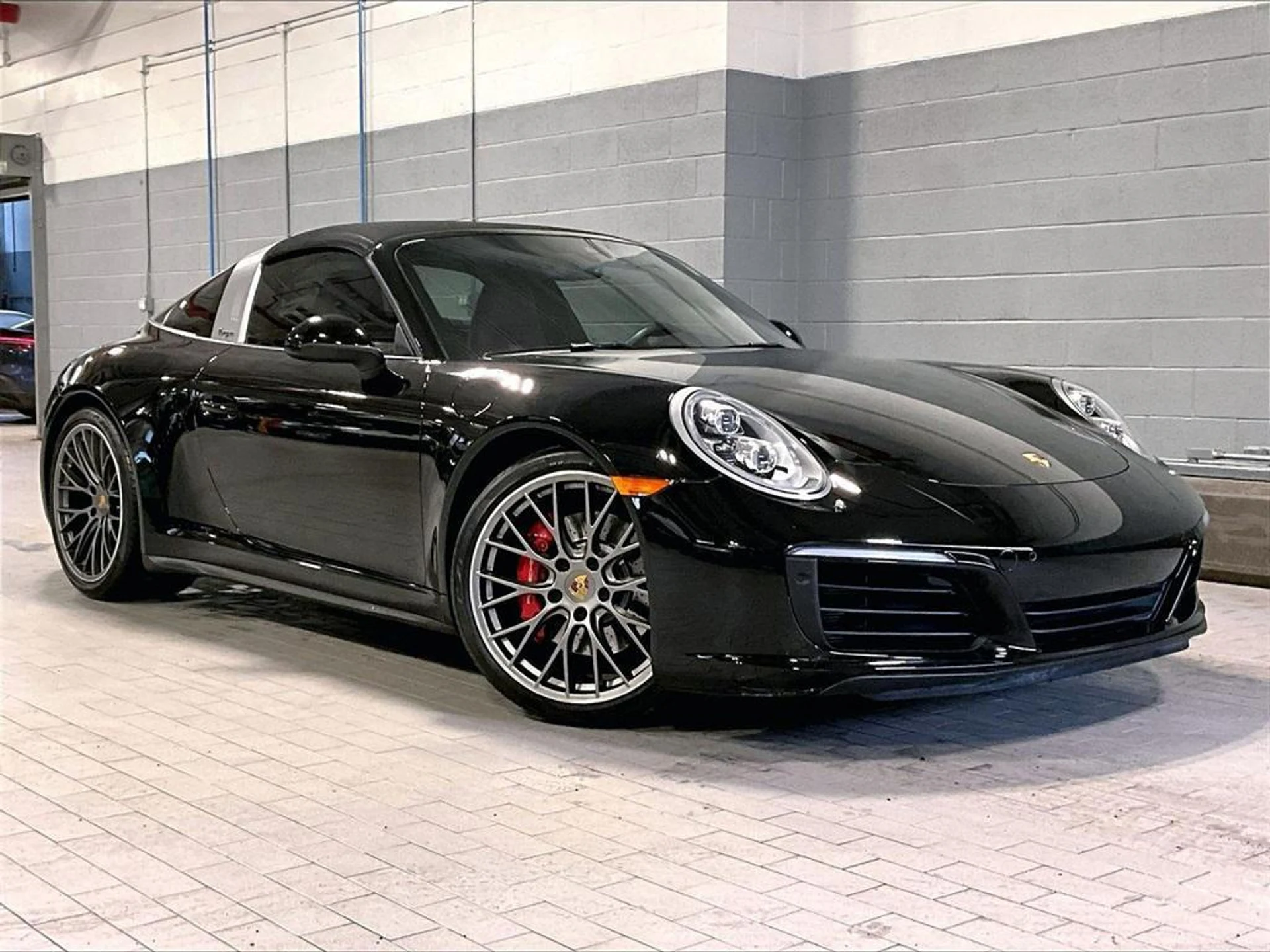 mph006_2981943423_I0_HP_4_VS_6s_R_Ym8_Uq_Bn_G4b_Z_Ba_Q_Slw_885e0618f5