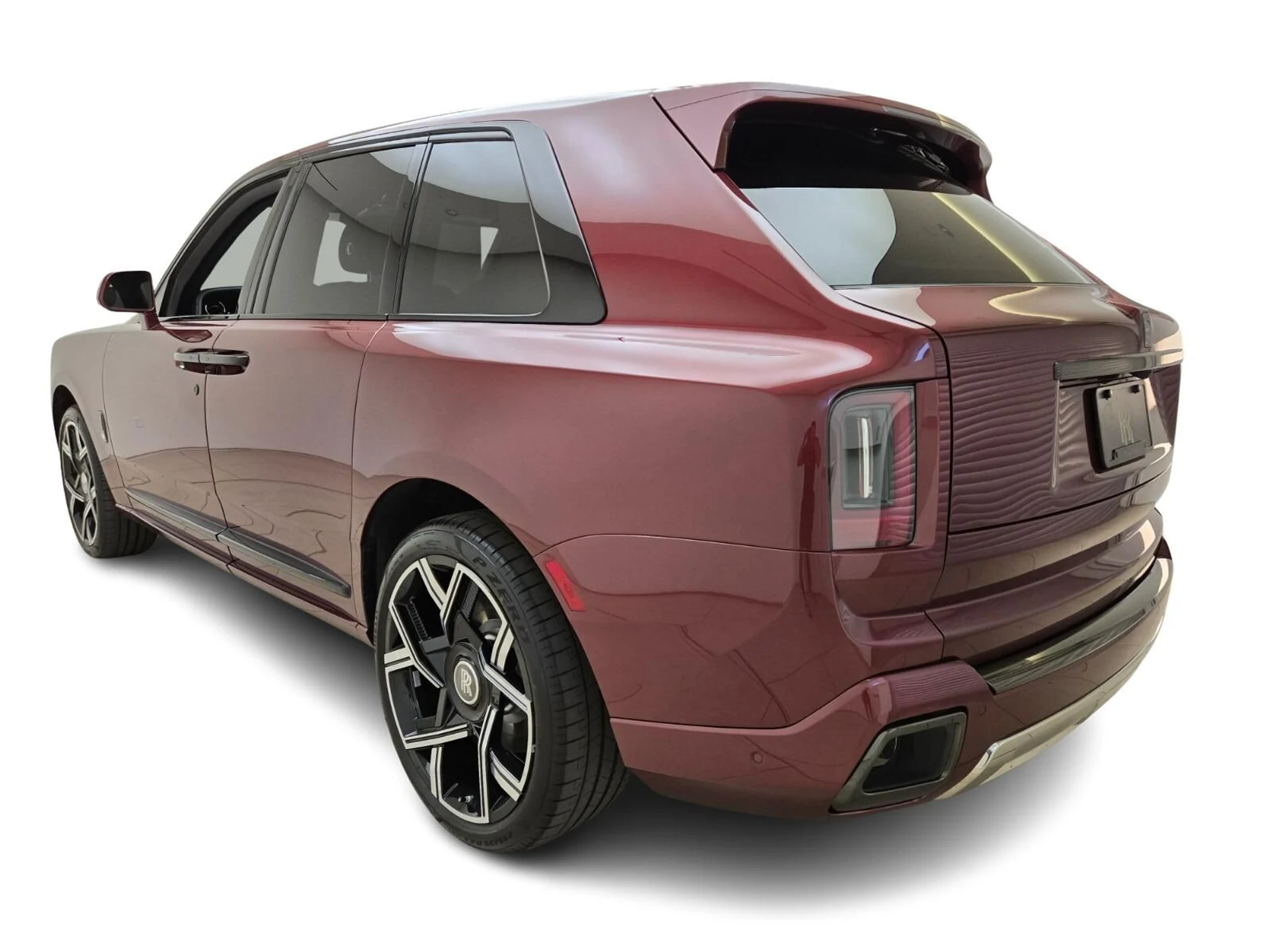 mph006_2982095555_New_2025_Rolls_Royce_Black_Badge_Cullinan_1755323709_03e59757bc