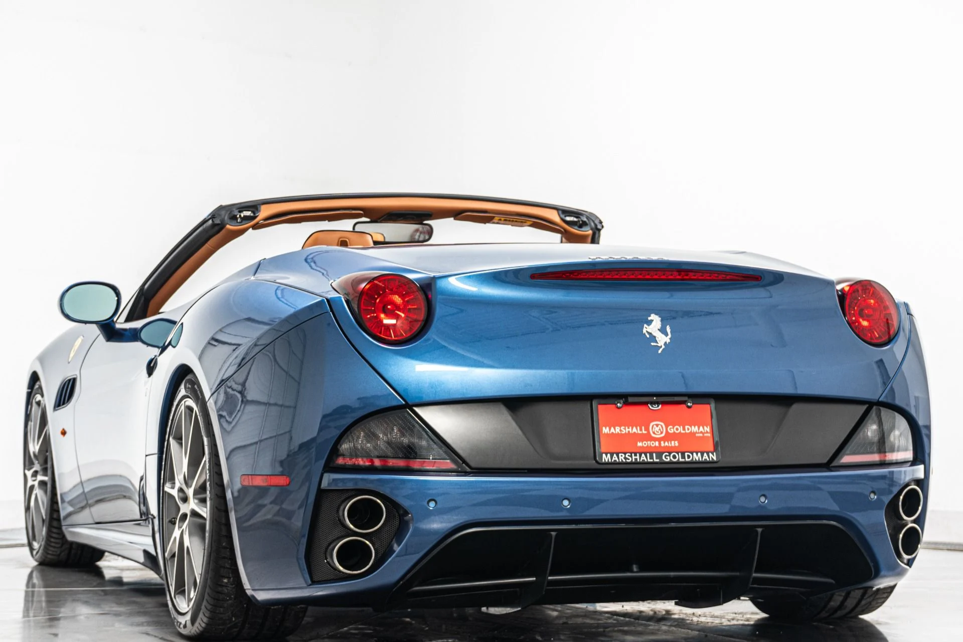 mph006_2982671666_Used_2010_Ferrari_California_1774646795_fd49e4fafb