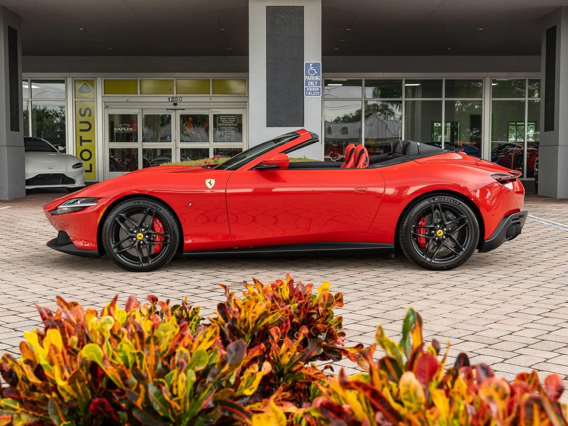 mph006_2986263637_Used_2024_Ferrari_Roma_Spider_1757614260_b4d23c02f3