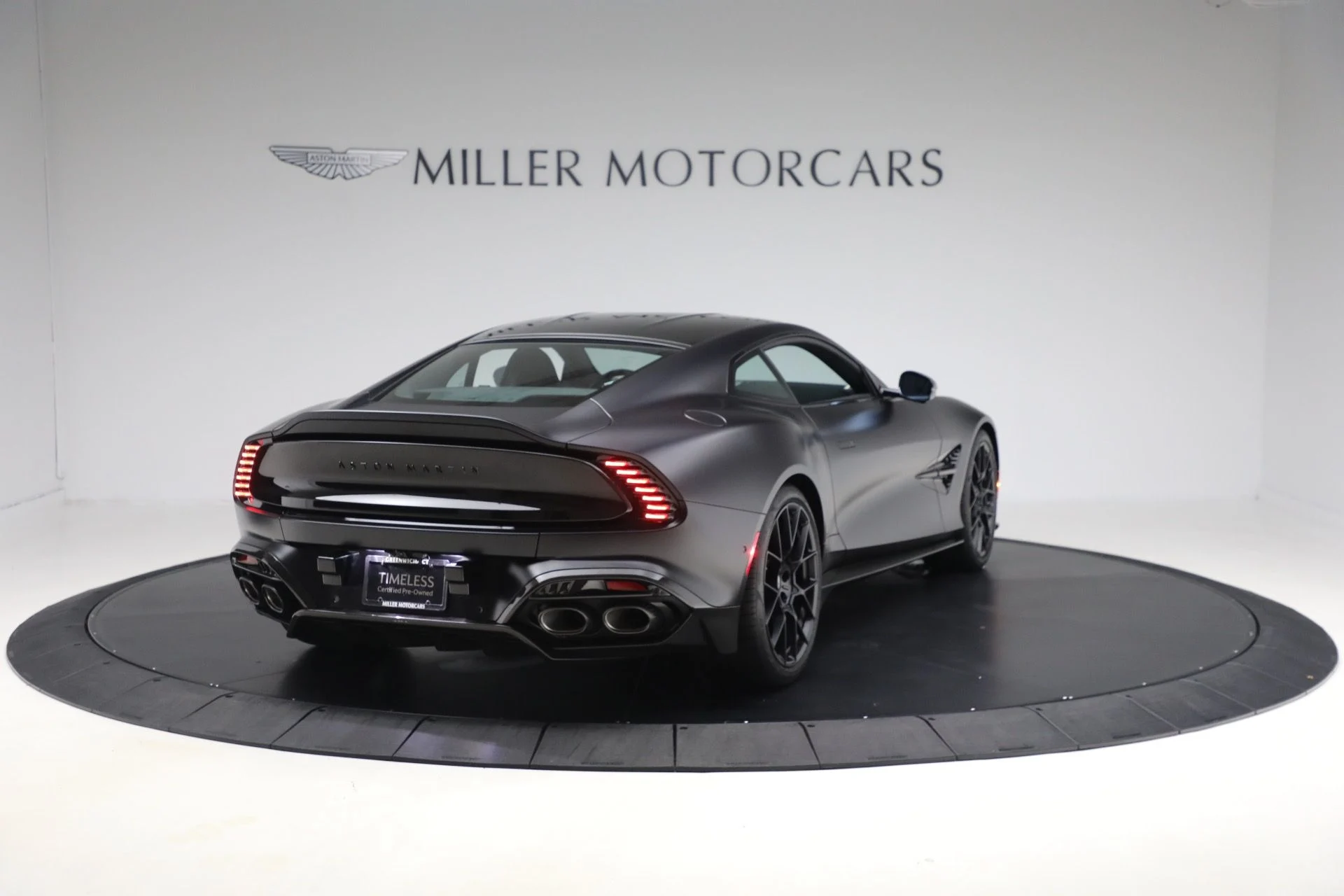 mph006_2999348817_Used_2025_Aston_Martin_Vanquish_e2298e0085