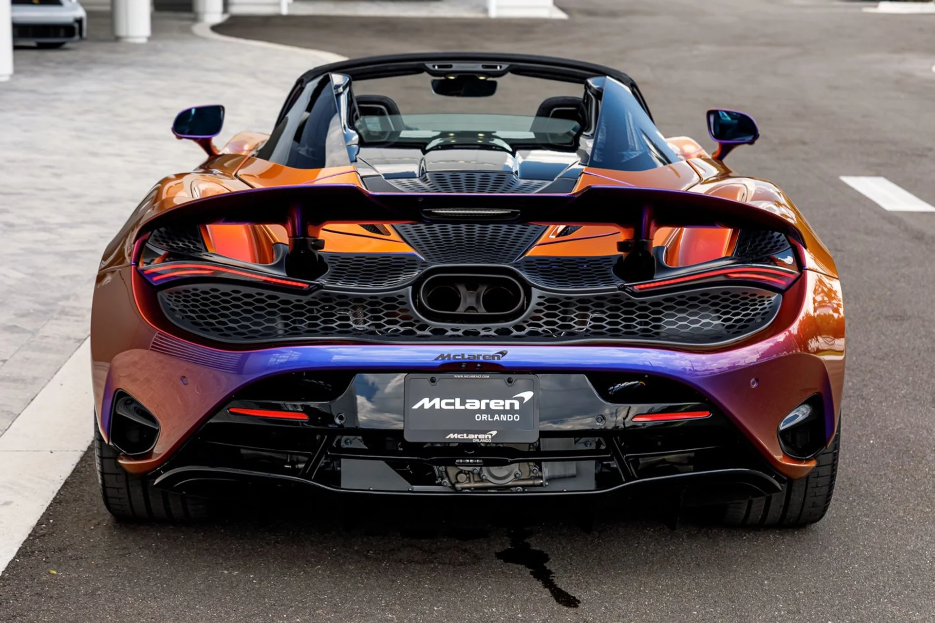 mph006_2999402415_Used_2025_Mc_Laren_750_S_Spider_94f226b37e