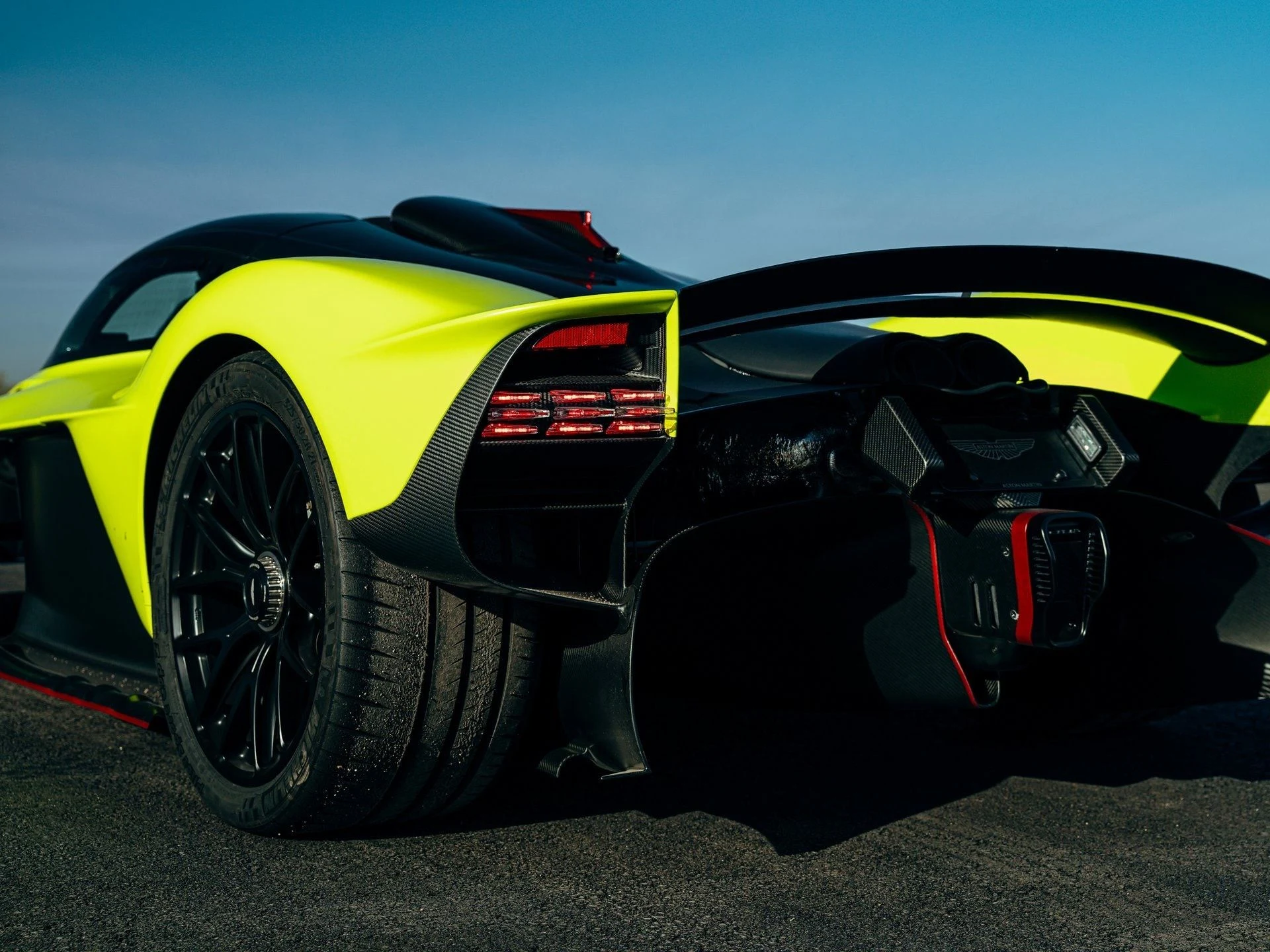 mph006_3000643669_11417677ada2e5258b537fb50f851f8cx_cf2df3db92