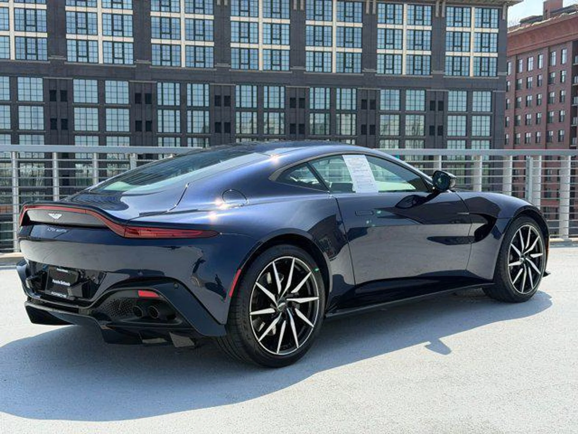 mph006_3011510193_z_Gp_Mic_Zj_E_x9g_X_Wwm76h9p_B5b_Bw_96441f3bfa