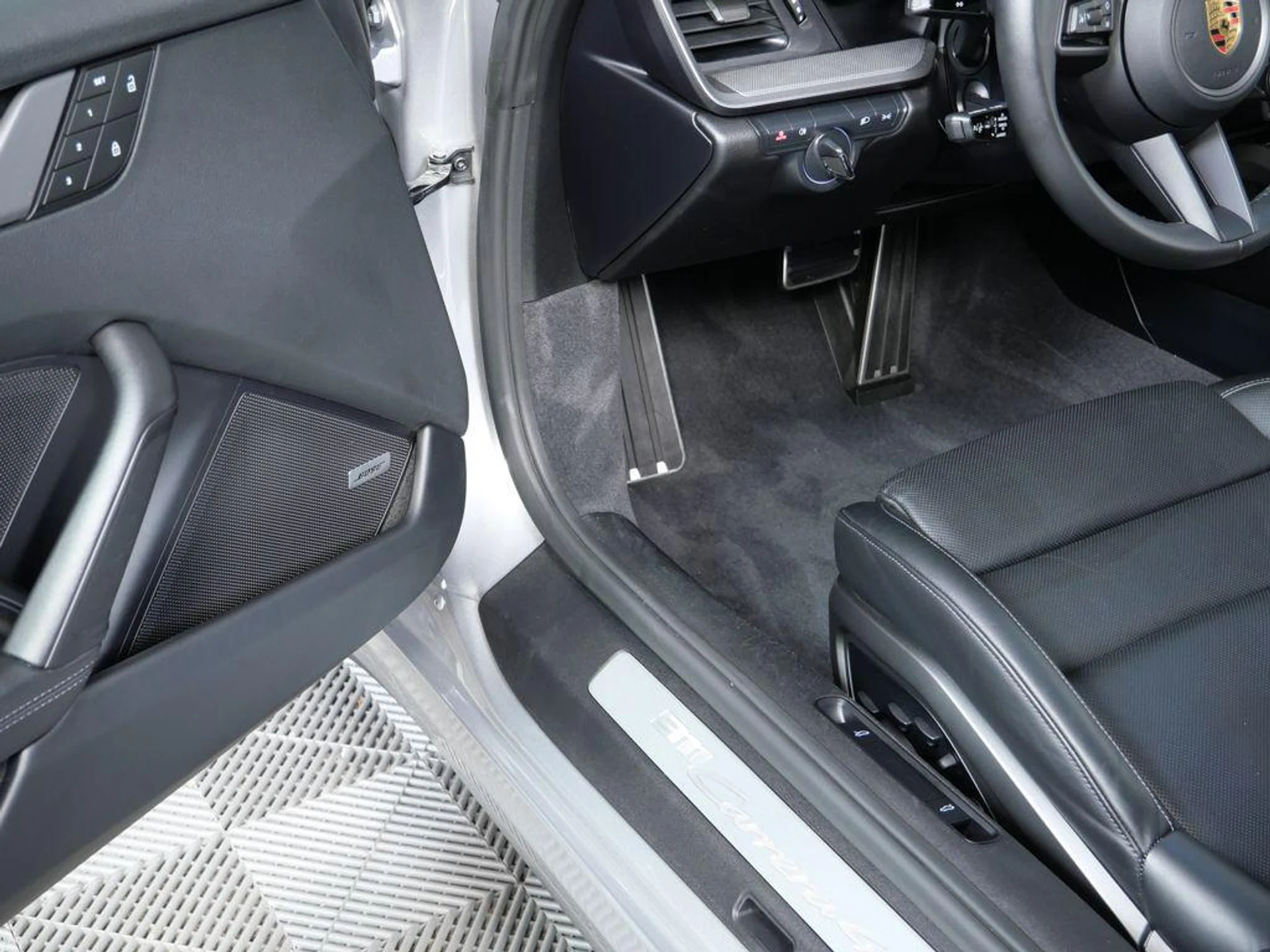 mph006_3022279325_08x_P_Qw_LV_3m_C_Zt_C_Rbl_Peax_Ibk_I_f3f71f8d5d