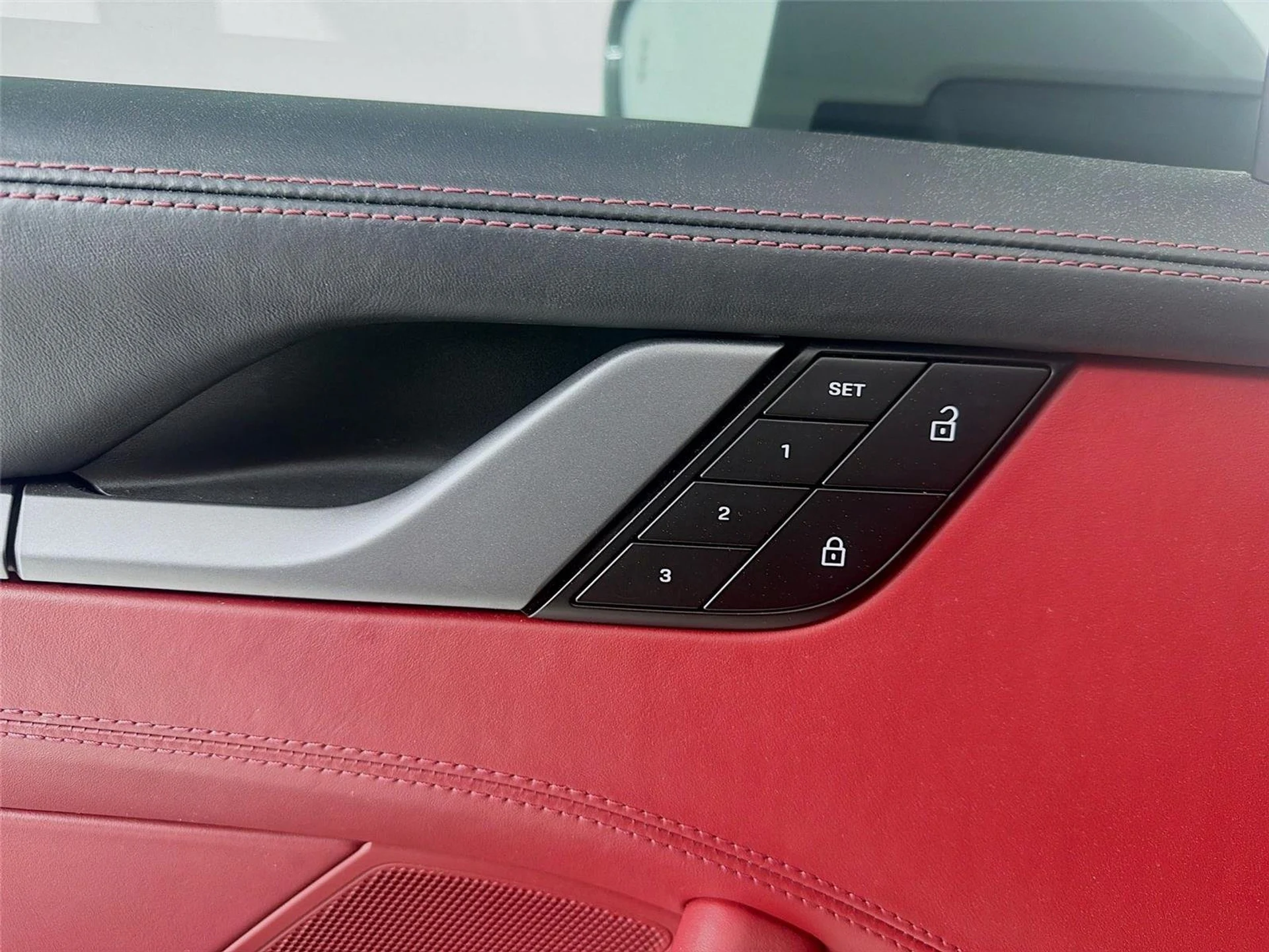 mph006_3022676931_4a18e807d6b5cd2a21fa1f95f05eed35_4b3fe49910