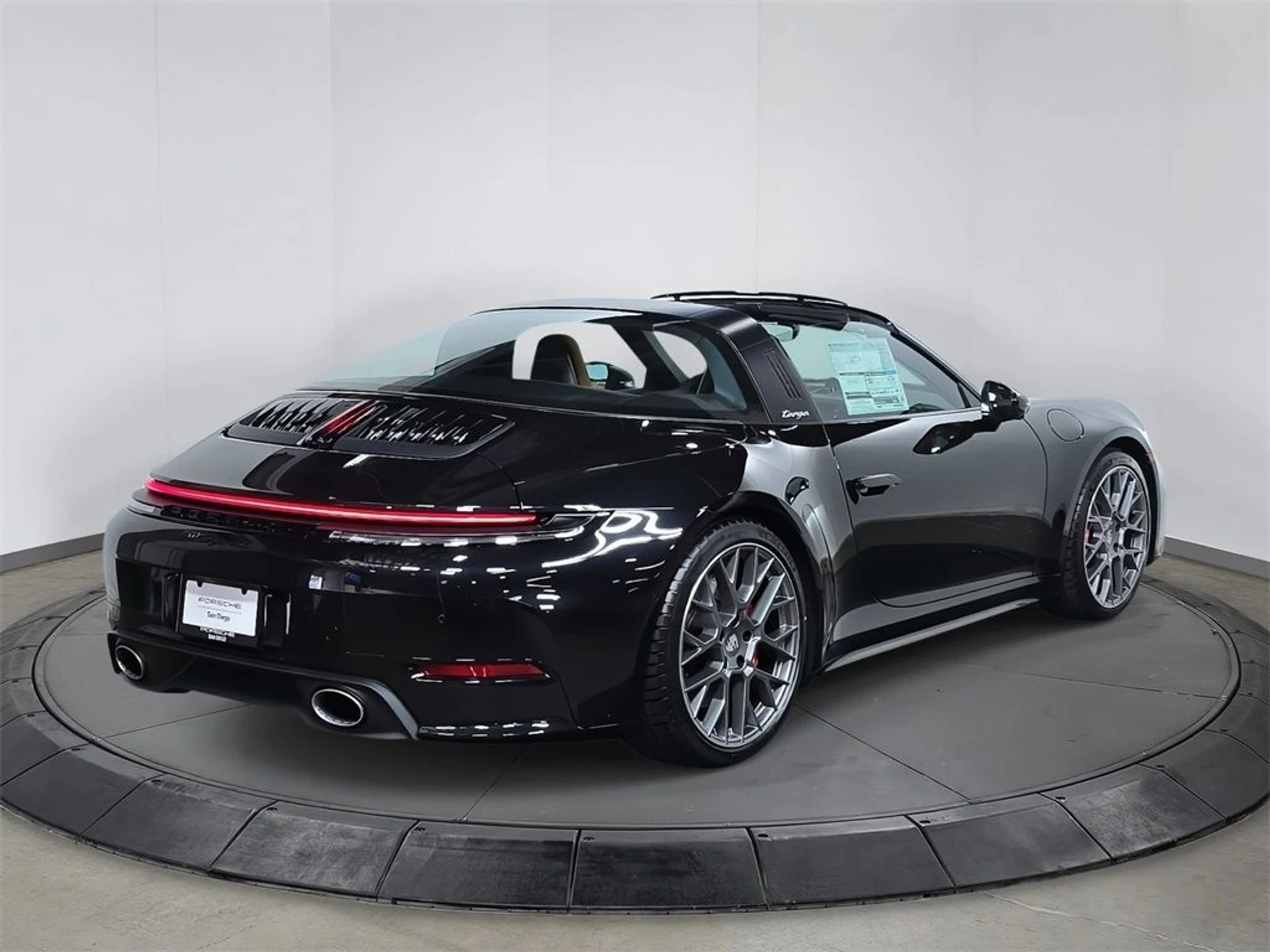 mph006_3023064653_0e68f710e76fbf63841f4529b0df848d_2dd54f7a5d