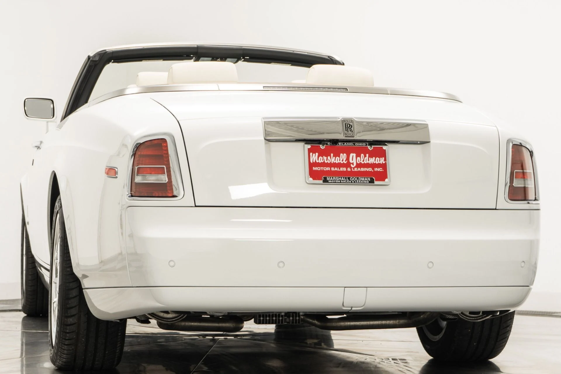 mph006_3023312435_Used_2008_Rolls_Royce_Phantom_Drophead_Coupe_Teak_Decking_Stainless_Bonnet_1780339567_0be856452a