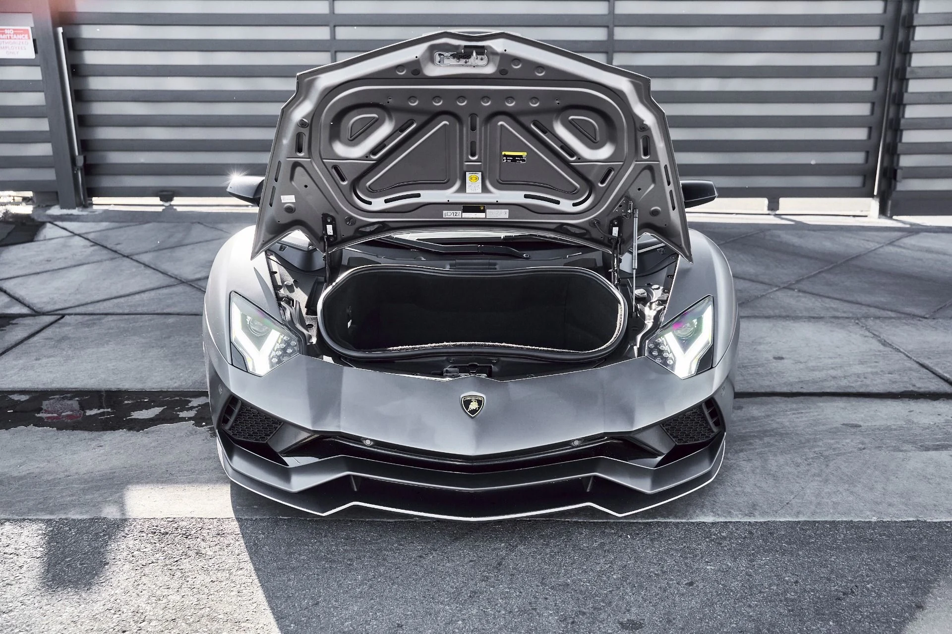 mph006_3035267804_Used_2018_Lamborghini_Aventador_S_Base_1773191779_74a520d778