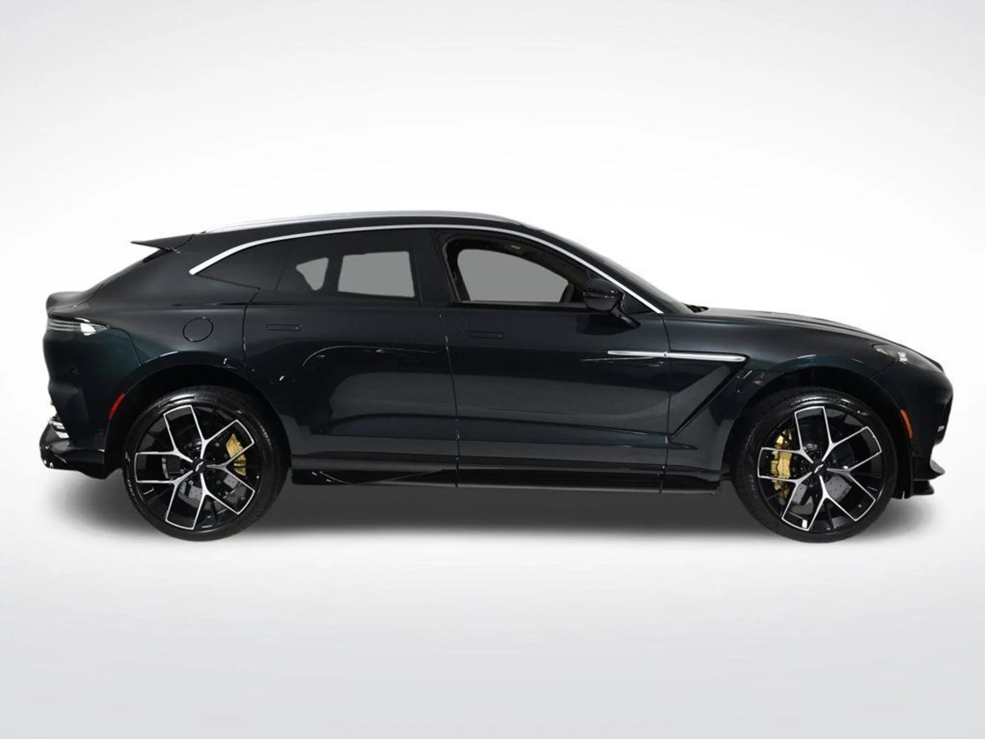mph006_3035816683_new_2026_aston_martin_dbx_707awd_11350_22961109_6_1024_32225fbaee