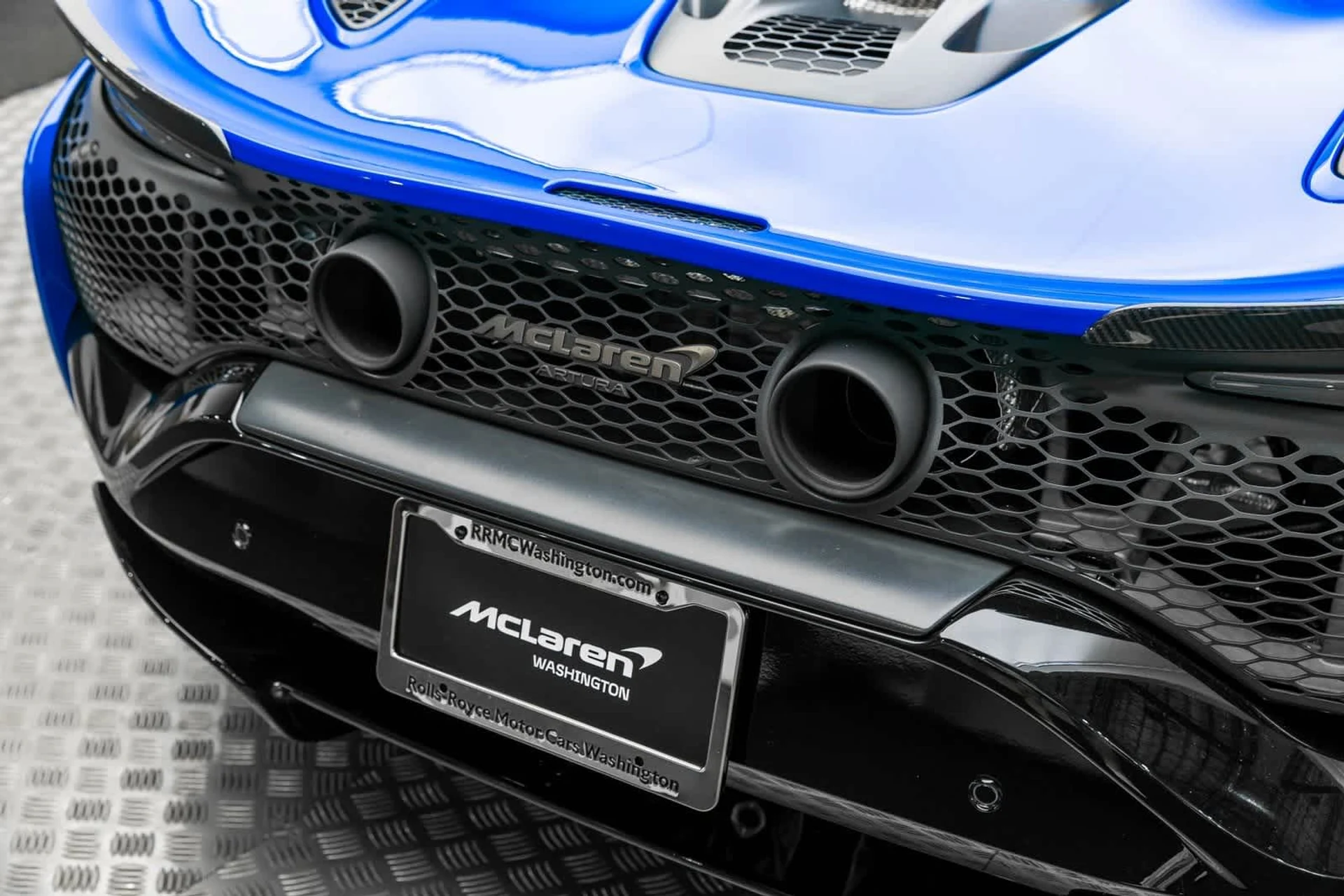 mph006_3036065267_7_e136d3920b