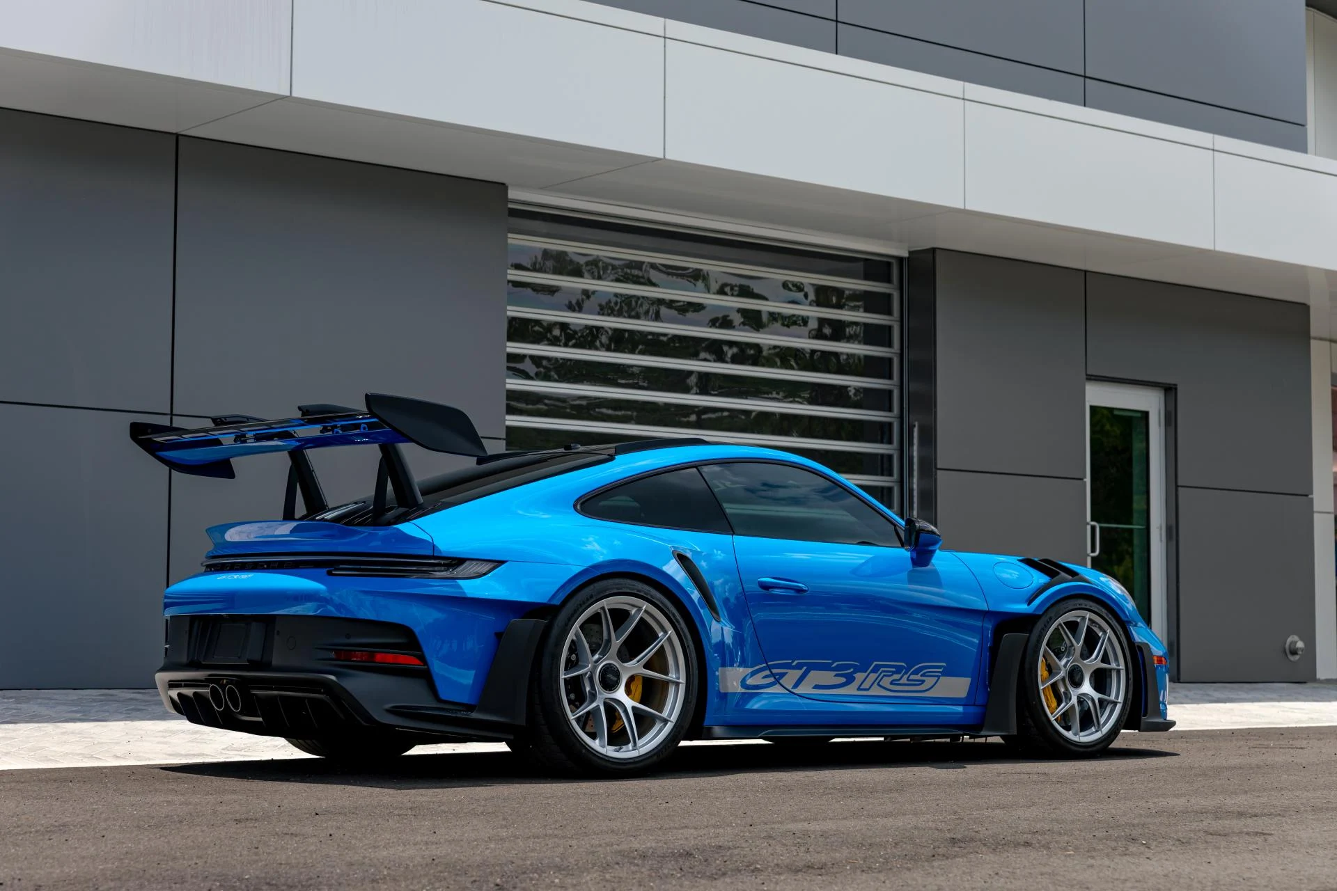 mph006_3040274563_Used_2024_Porsche_911_GT_3_RS_d49edeff9c