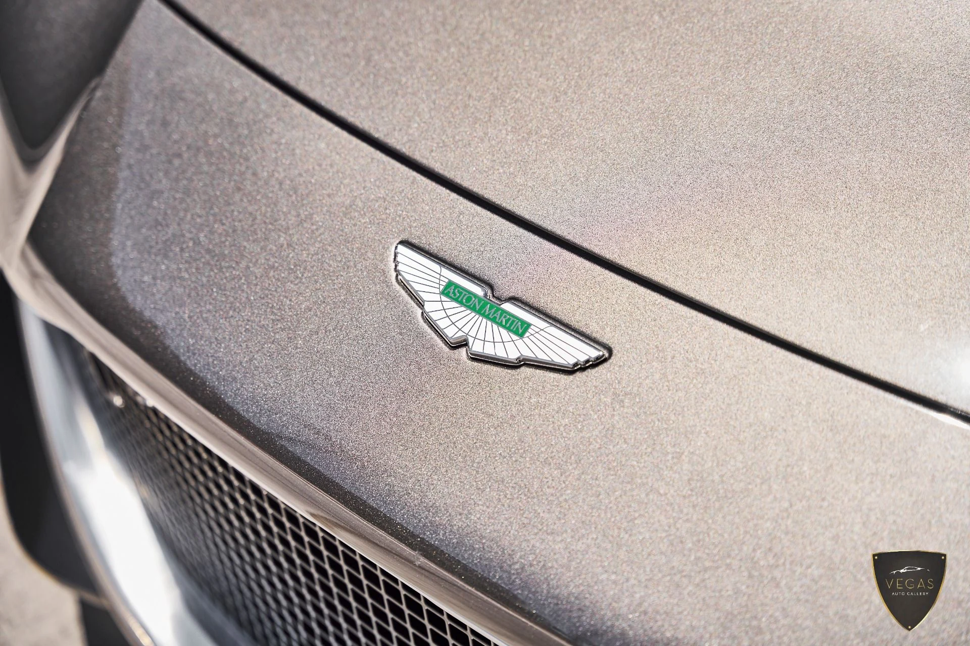 mph006_304352207_Used_2021_Aston_Martin_Vantage_Base_1785210169_15cddb593c