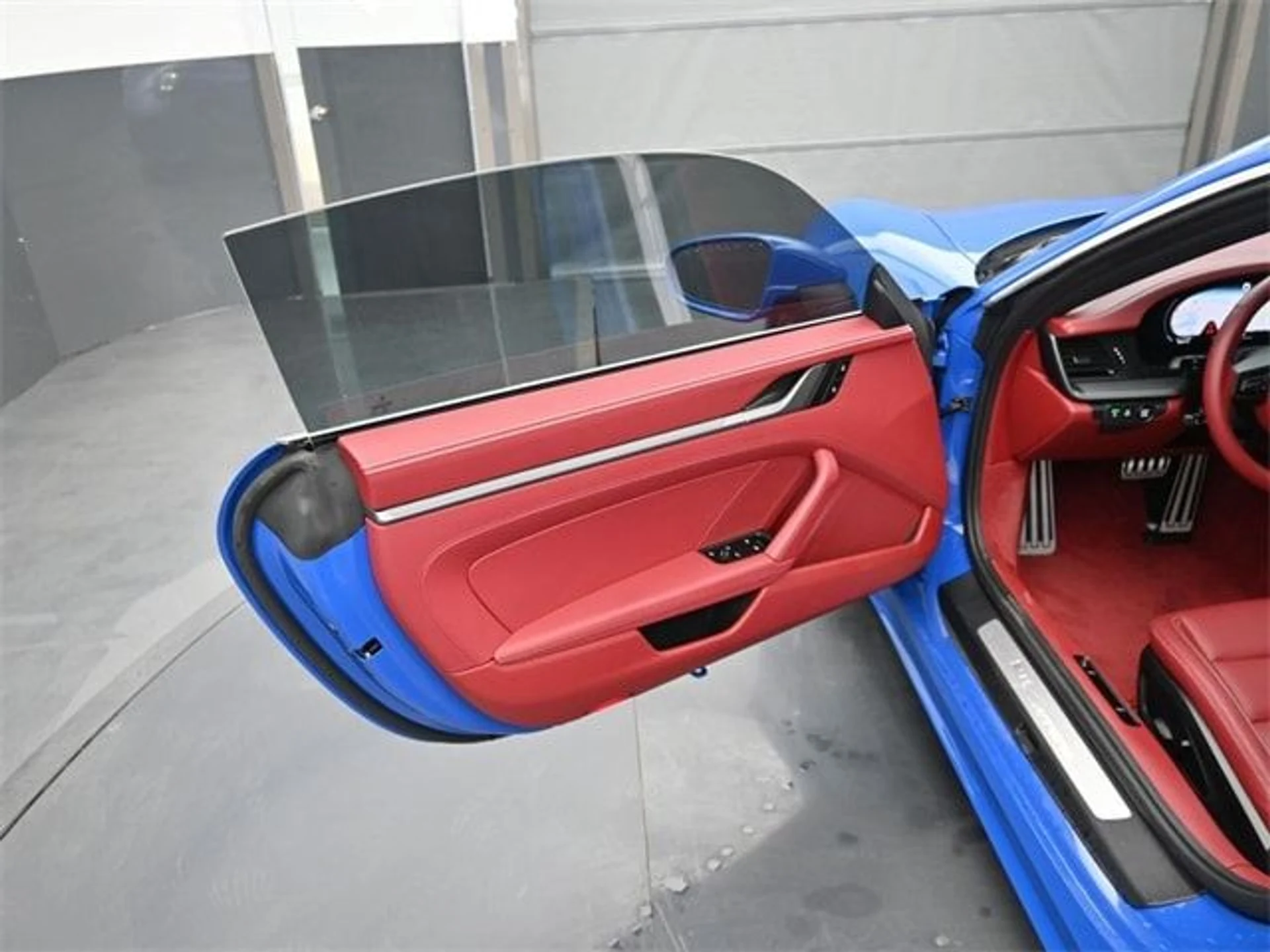 mph006_3044685058_4f36ea5268a248190e9fb944599f0b44x_f818add640