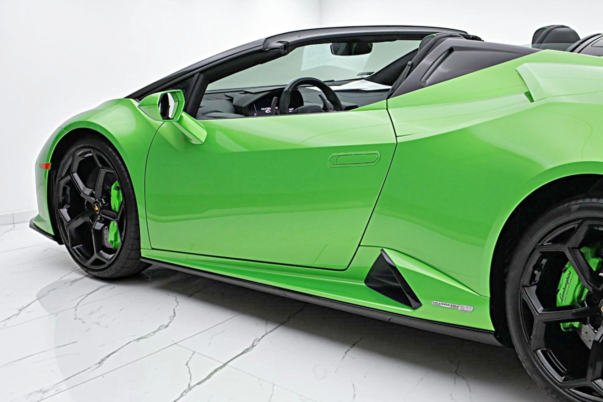 mph006_3047338199_Used_2023_Lamborghini_Huracan_EVO_Spyder_RWD_SELEZIONE_PRE_OWNED_CERTIFIED_ea2952f9b5
