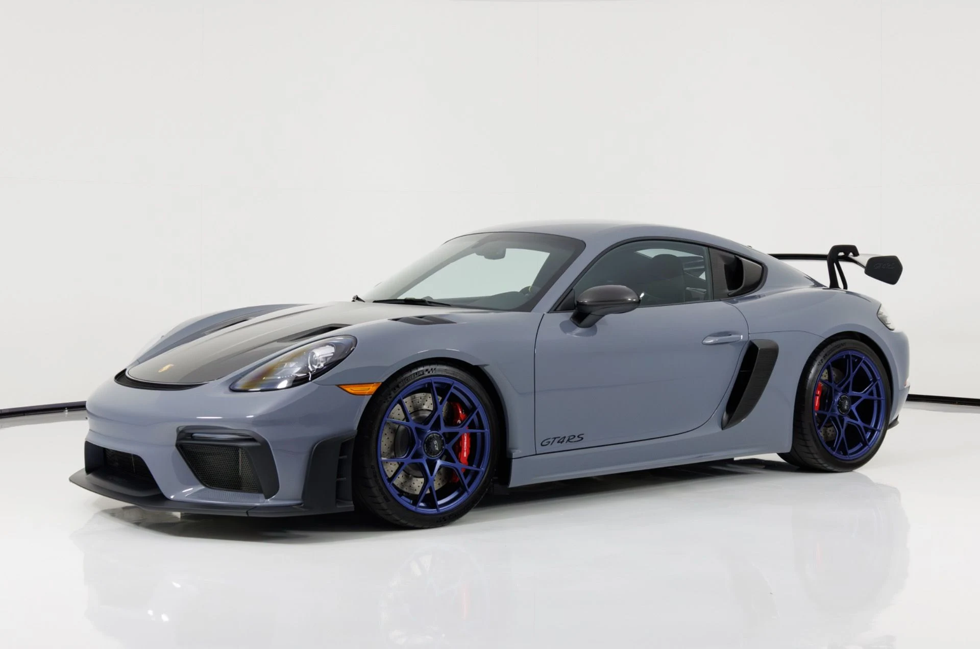 mph006_3056436518_Used_2023_Porsche_718_Cayman_GT_4_RS_1774906605_c00435eff4