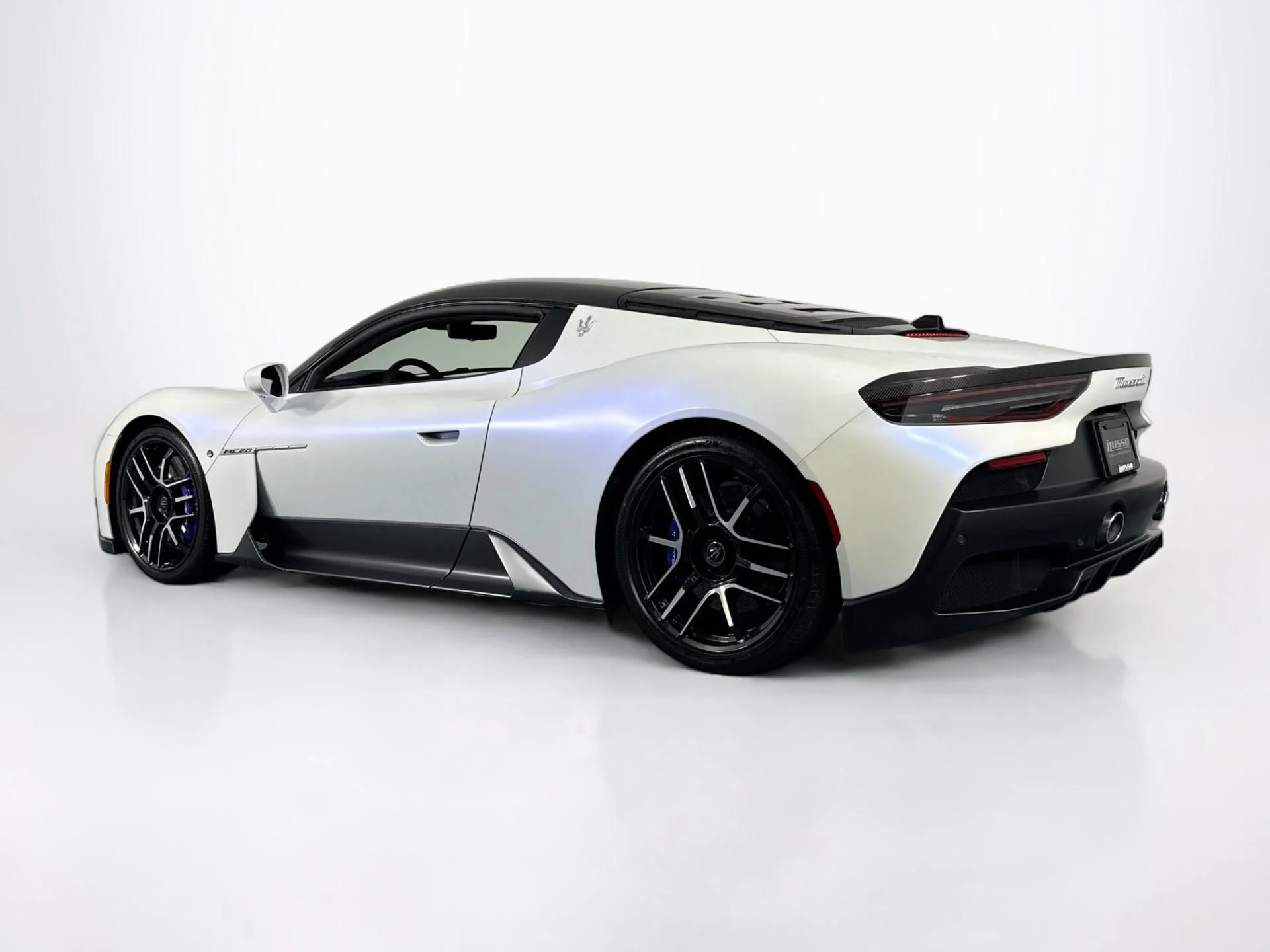 mph006_305663379_Used_2023_Maserati_MC_20_1784665812_0093211104