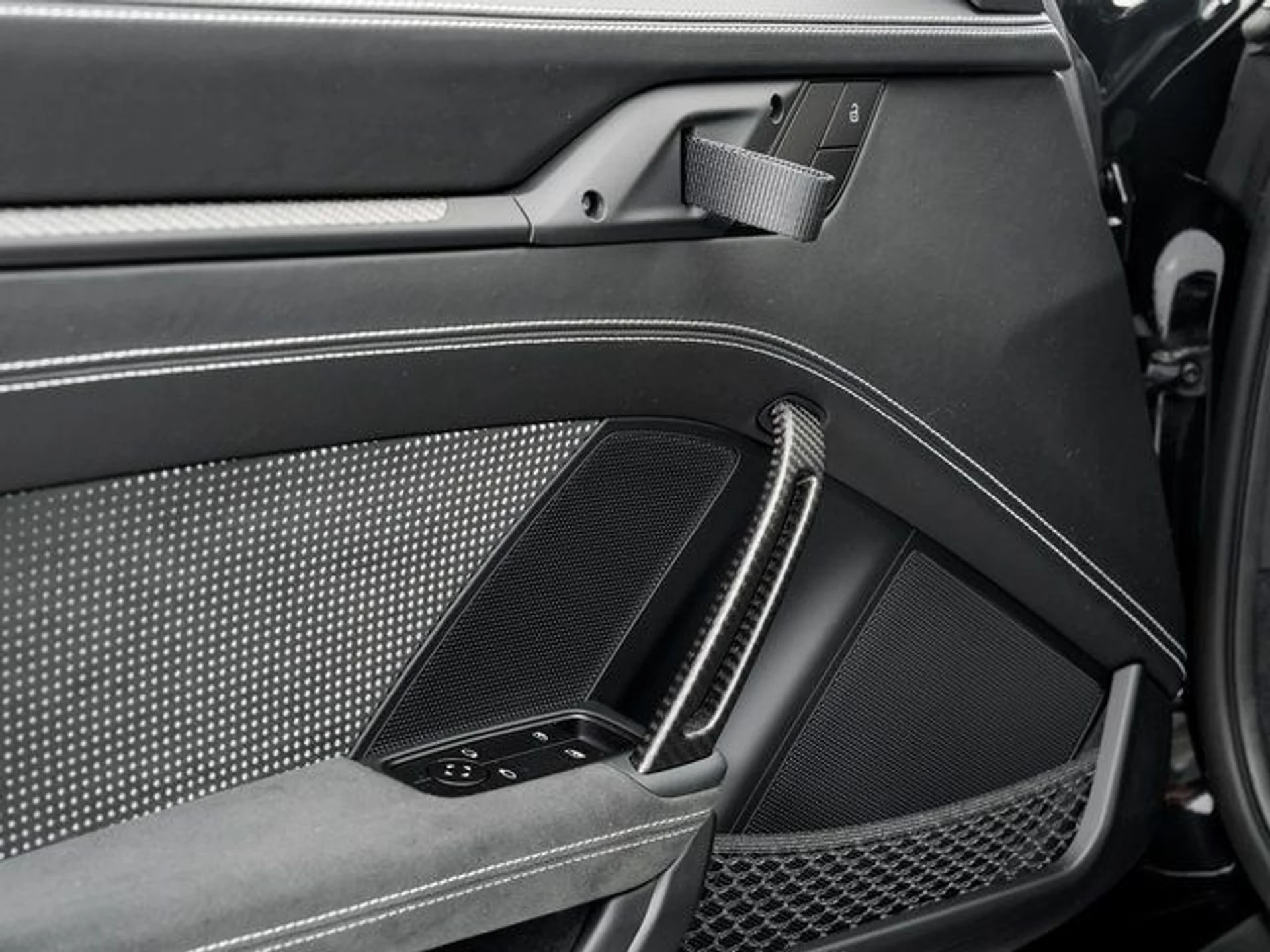 mph006_3058136989_fede1c05543b3414d0215c4a543133e6_50dff7b72b