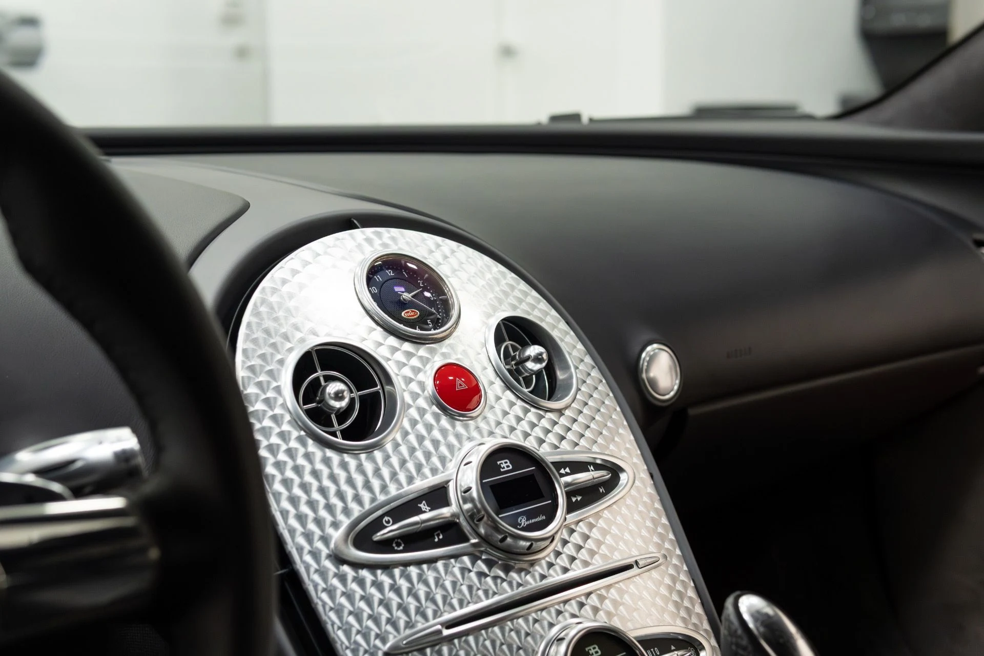 mph006_30651043_Used_2008_Bugatti_Veyron_164_1769463944_664fe13e82