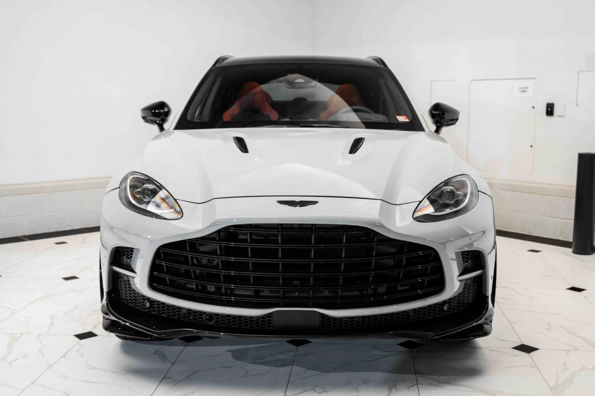 mph006_3065439206_Used_2024_Aston_Martin_DBX_707_1701892795_898d8622cf