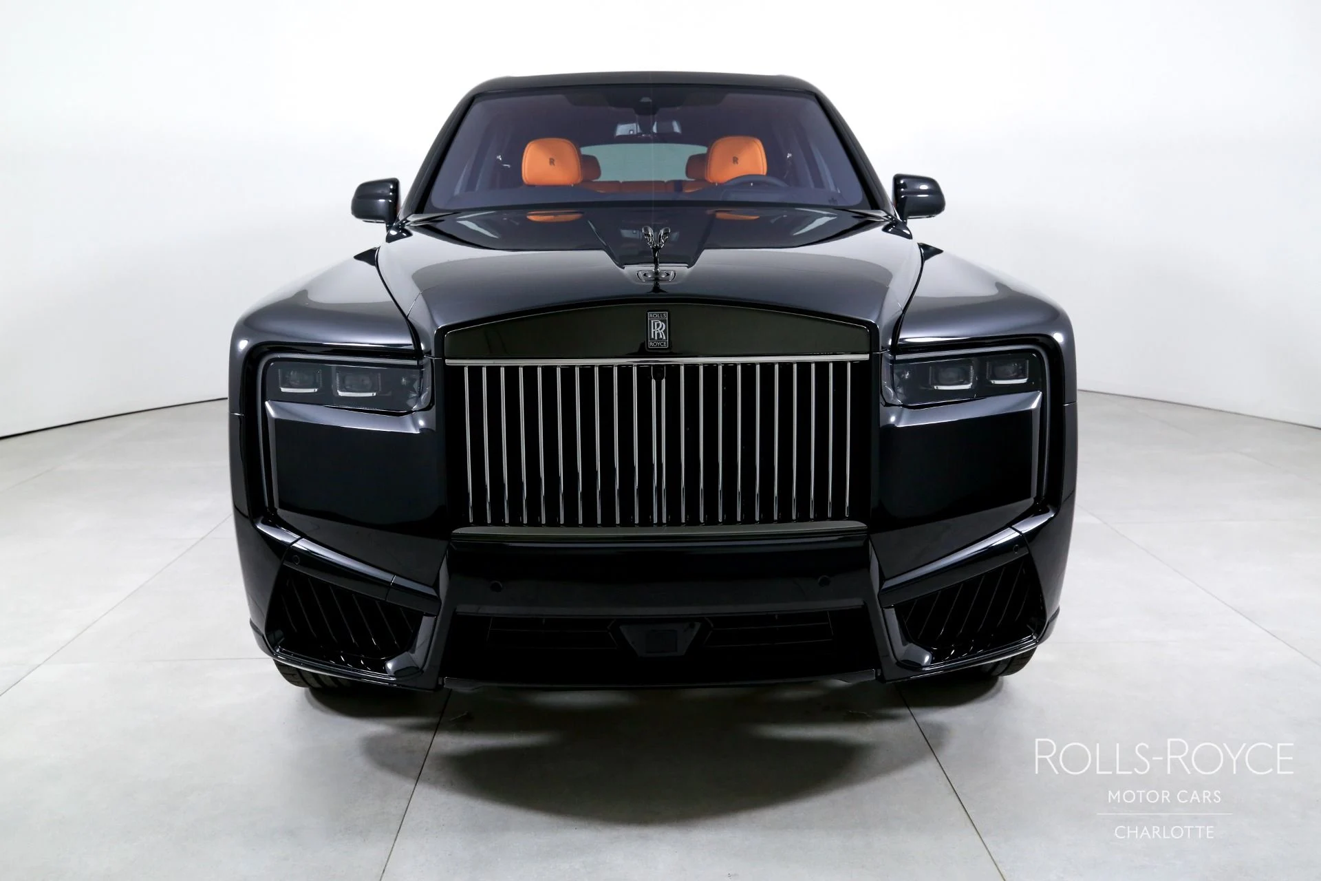 mph006_3083672718_Used_2026_Rolls_Royce_Black_Badge_Cullinan_1767727779_4bbd3e56a3