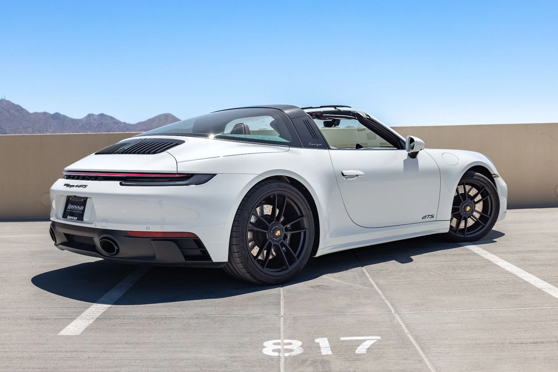 mph006_3090422353_Used_2024_Porsche_911_Targa_4_GTS_1781911832_35d4bfc970
