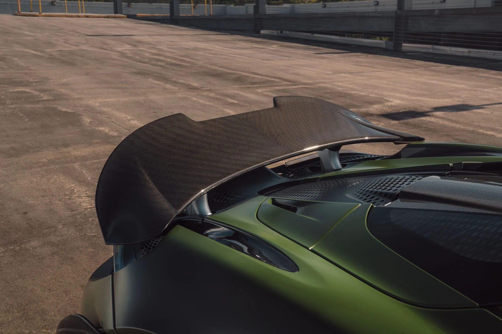 mph006_3097565213_Used_2022_Mc_Laren_765_LT_Spider_MSO_27000_MATTE_URBAN_GREEN_PAINT_570000_MSRP_HRE_UPGRADES_1765304765_f2aec00754