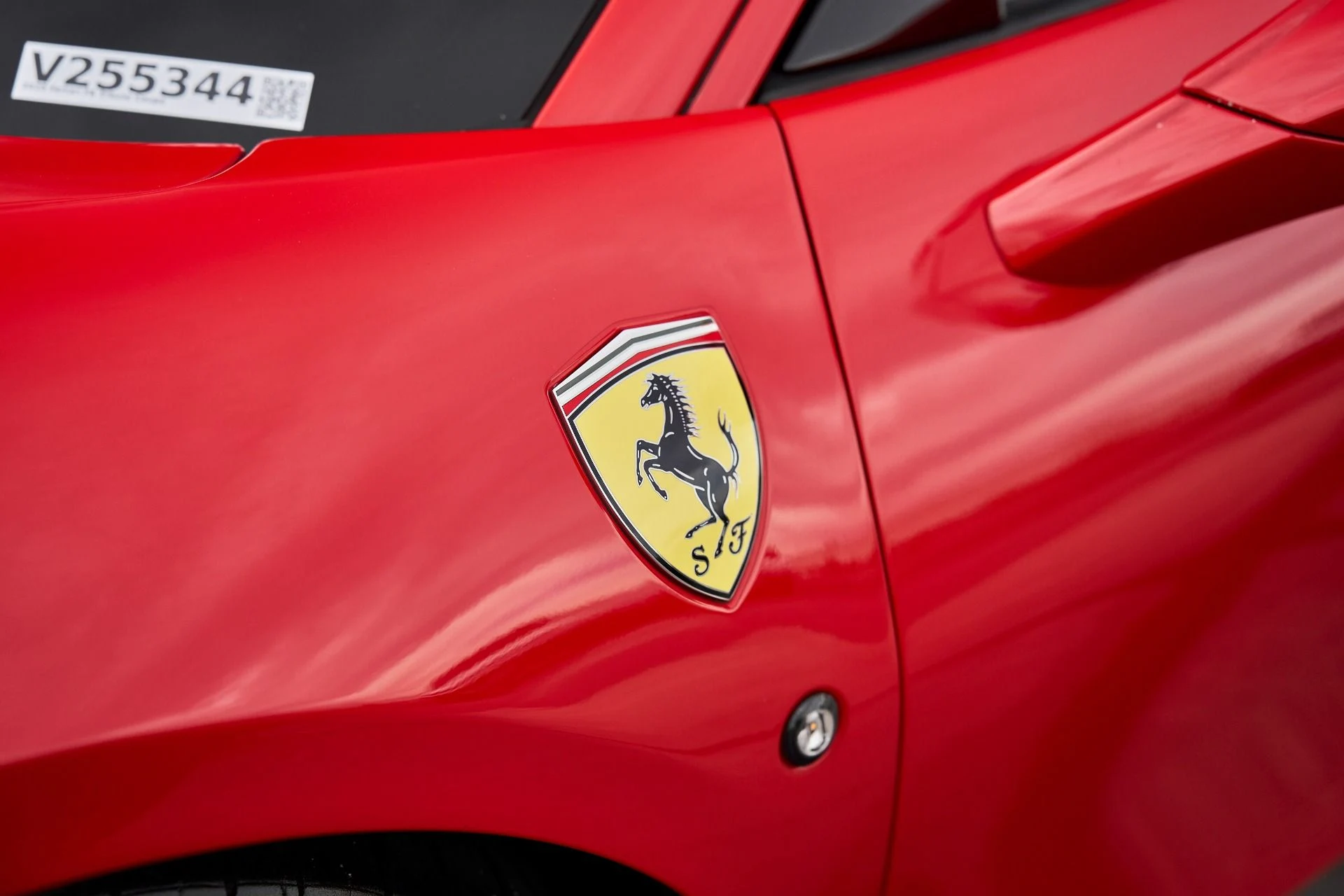 mph006_3101119385_Used_2020_Ferrari_F8_Tributo_Base_1761597609_490aec6187