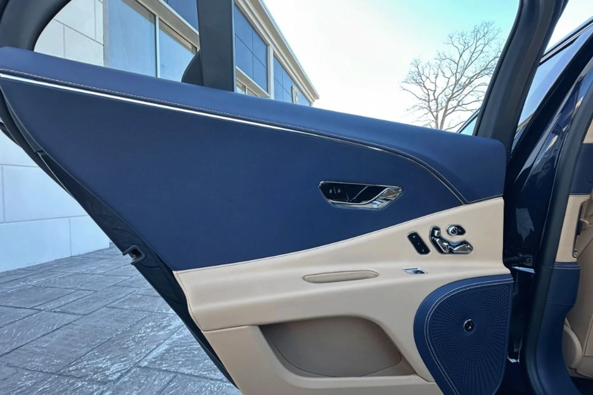 mph006_3104463845_New_2026_Bentley_Flying_Spur_1770289044_15e5c7ebbd