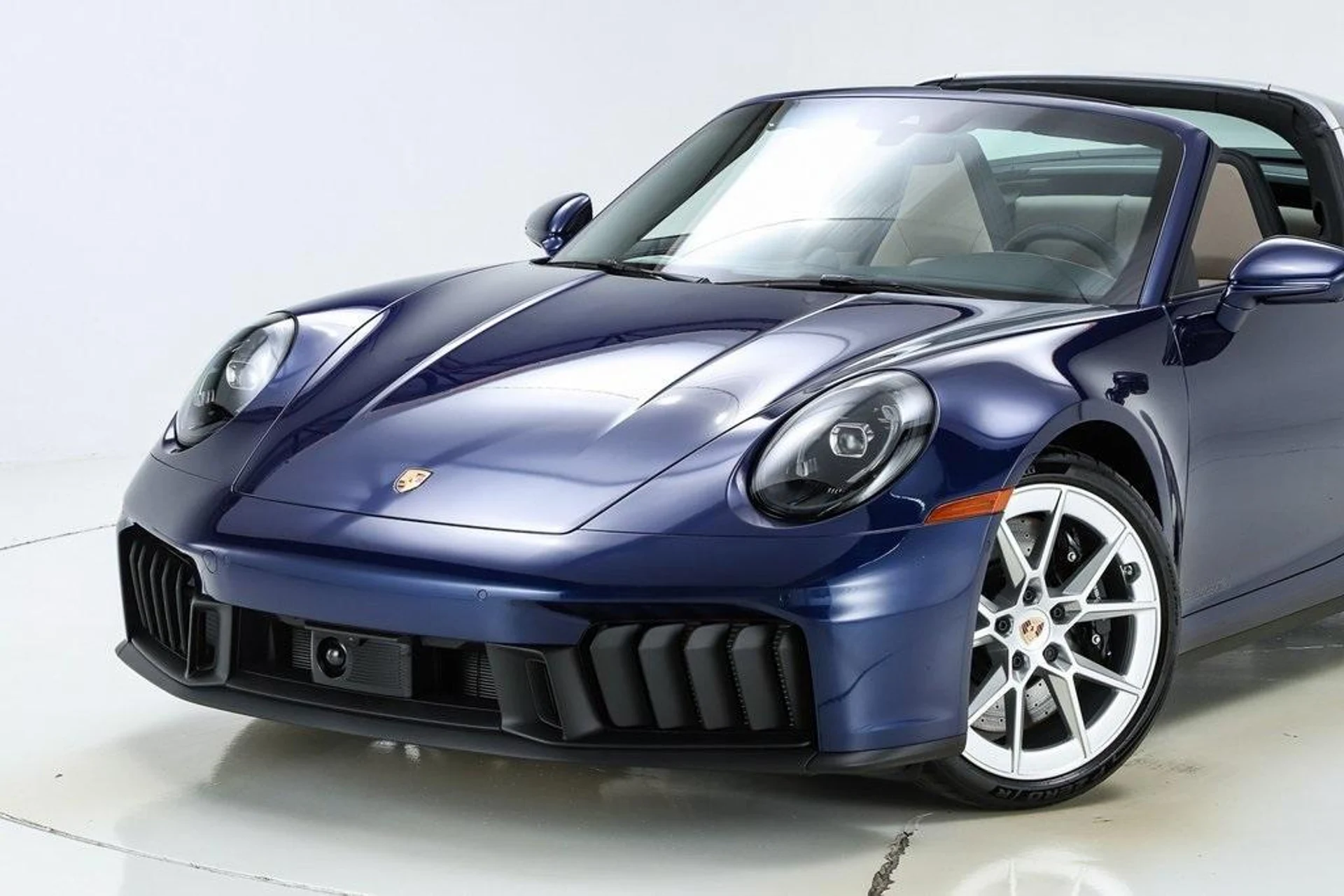 mph006_3112160235_K2q_Yl_K7x_CZ_Uv_J2vl_R_i_Fxm_Mu_AA_a253f6c3b3