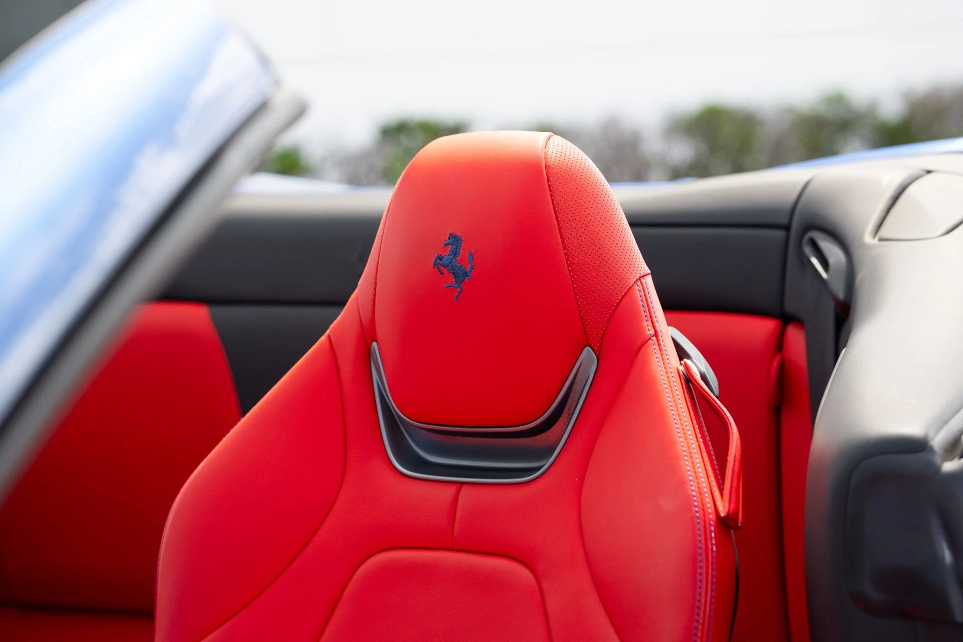 mph006_3113075847_Used_2019_Ferrari_Portofino_1780888386_0867b98bd7