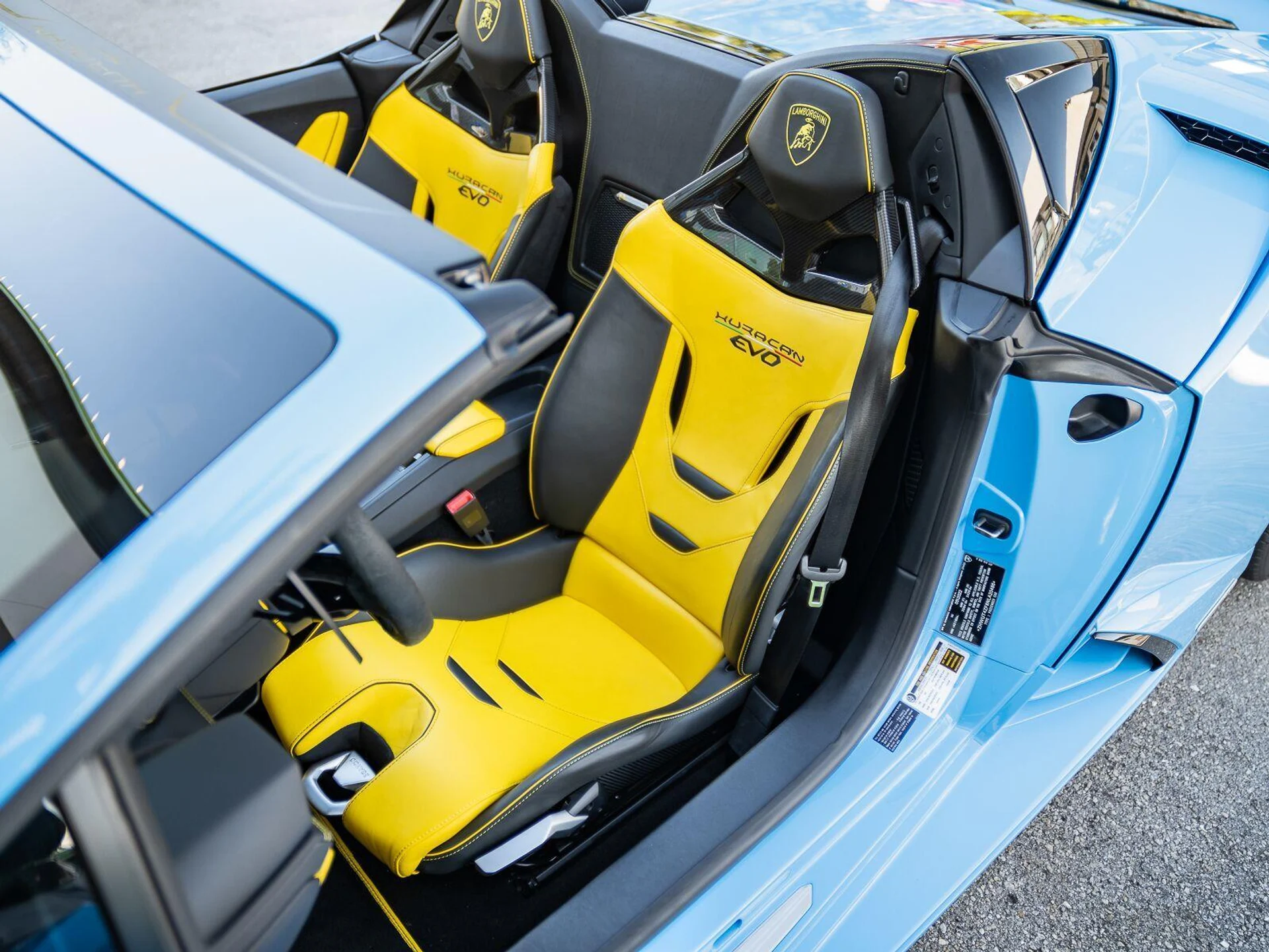 mph006_3113748727_Used_2022_Lamborghini_Huracan_EVO_Spyder_AWD_1792704187_c86ee865d9