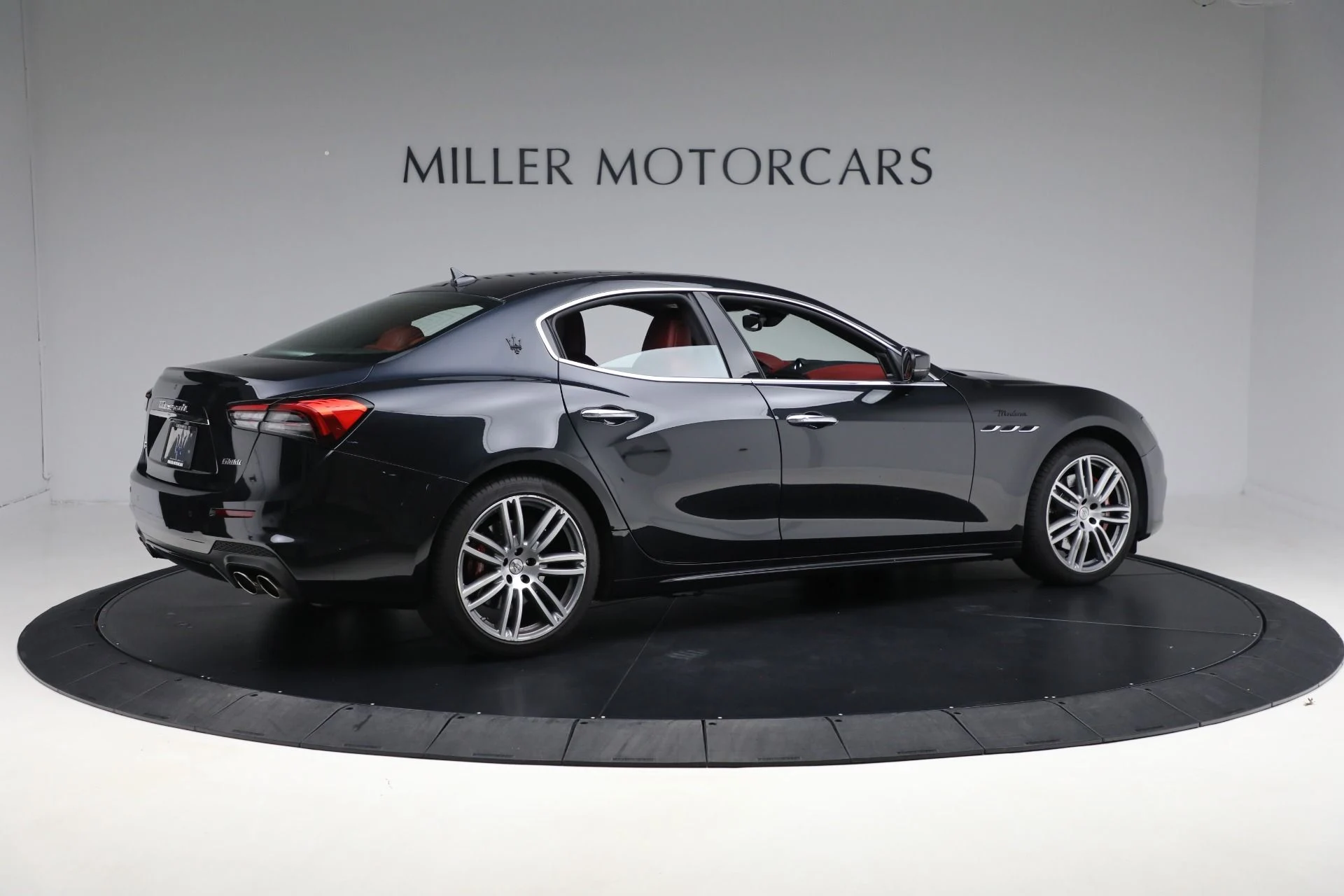 mph006_3122017346_Used_2022_Maserati_Ghibli_Modena_Q4_dd9ffe4e32