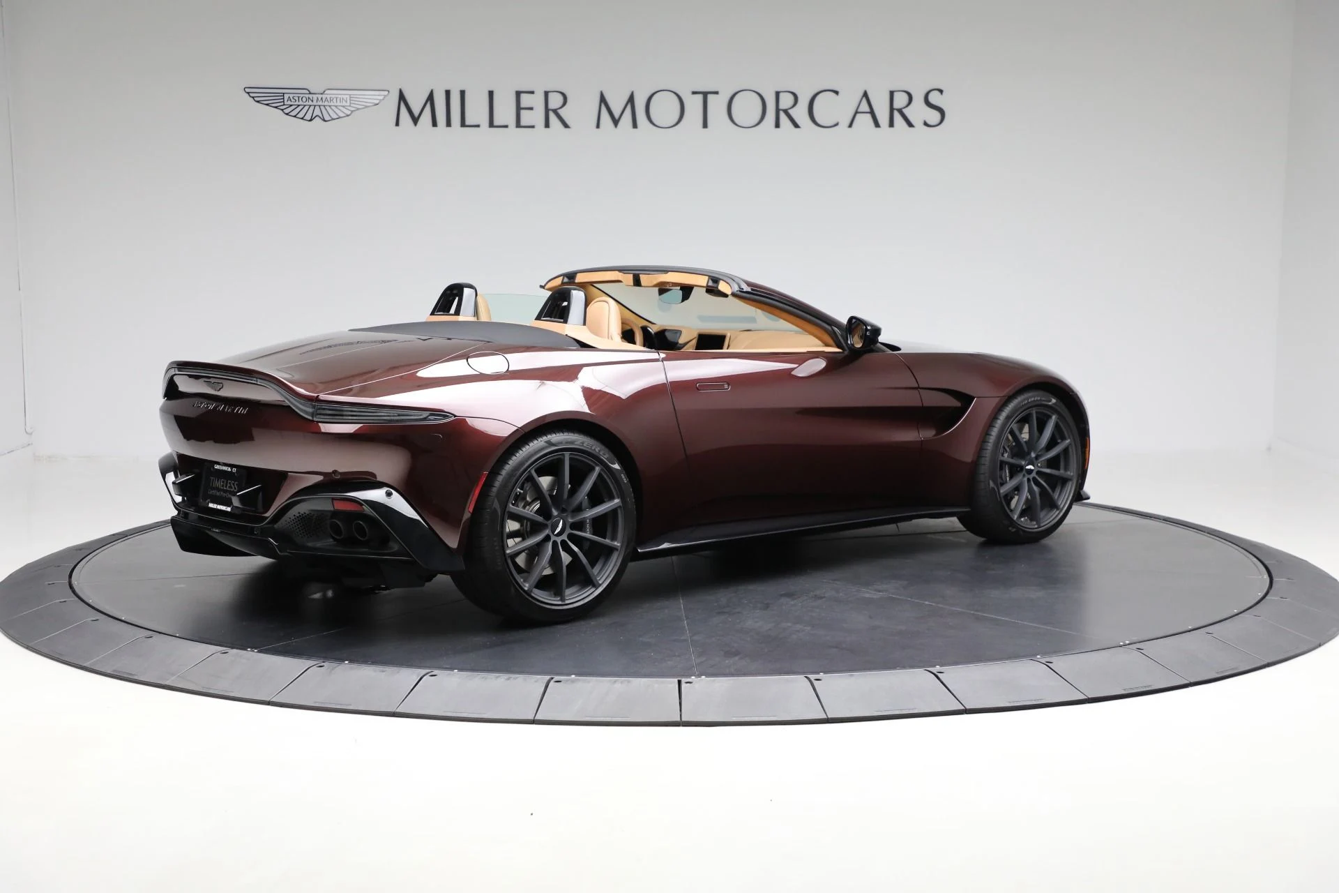 mph006_3122843012_Used_2022_Aston_Martin_Vantage_870bba1908